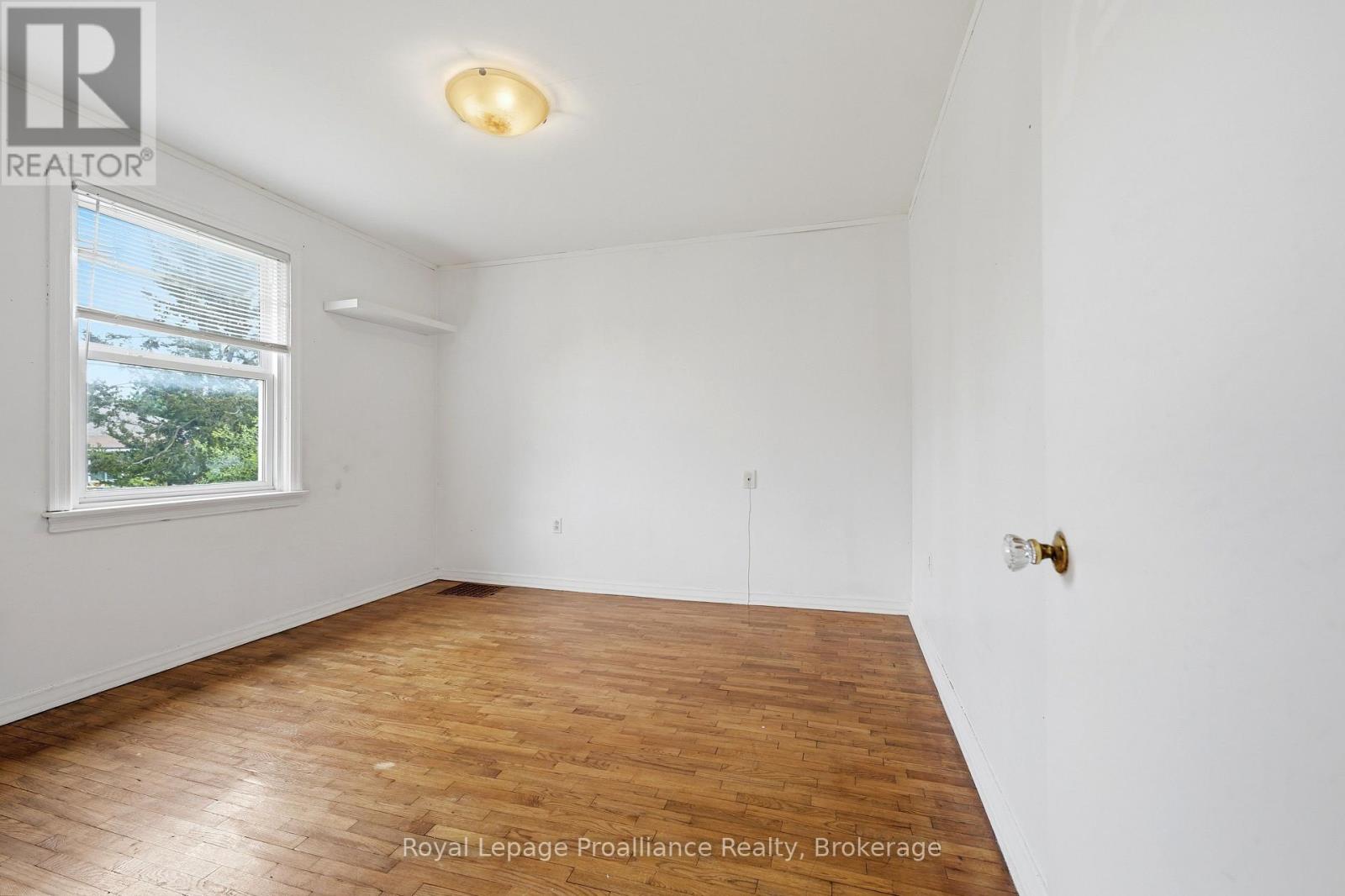 355 BRIDGE STREET E - 17