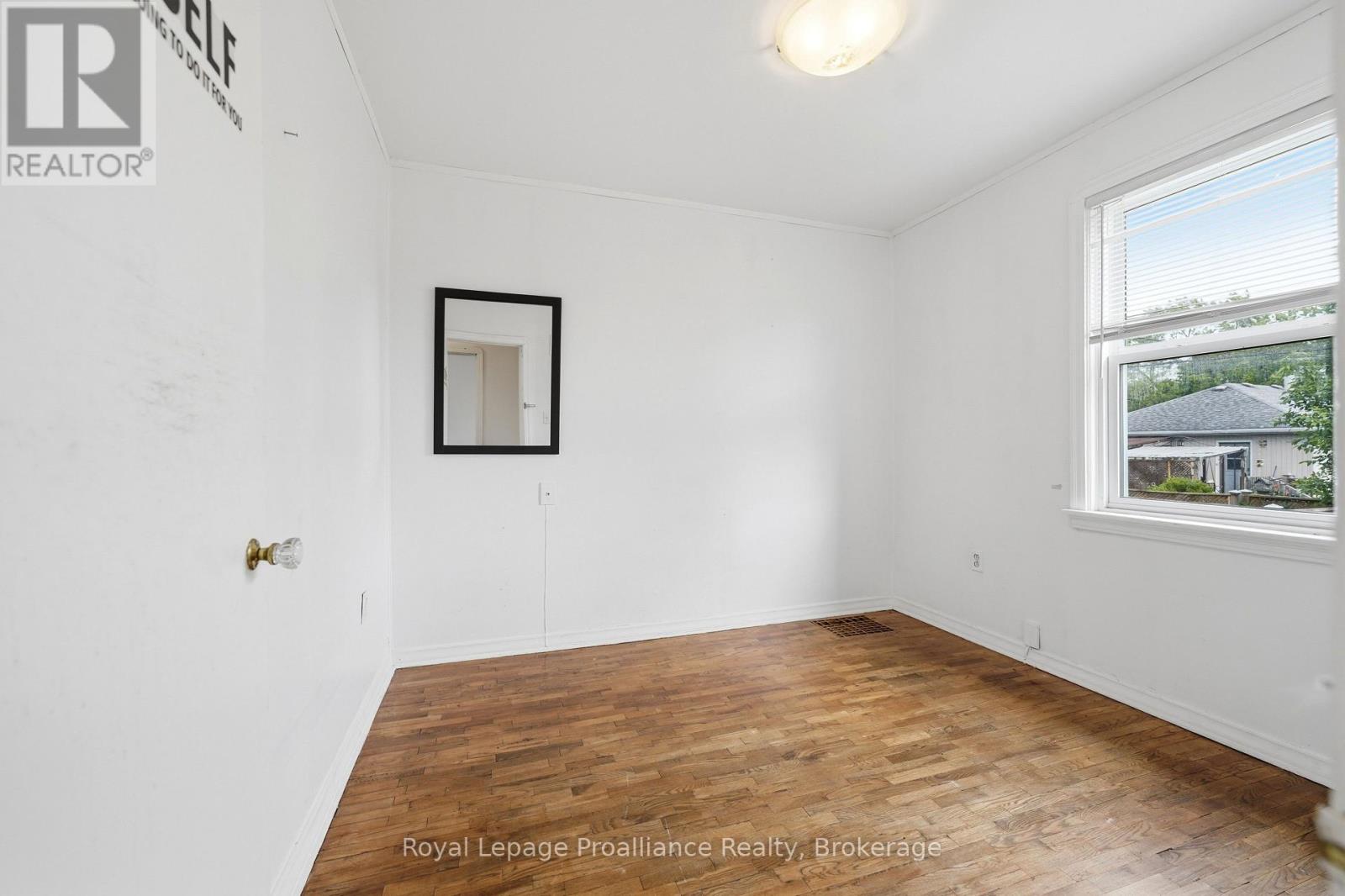 355 BRIDGE STREET E - 16