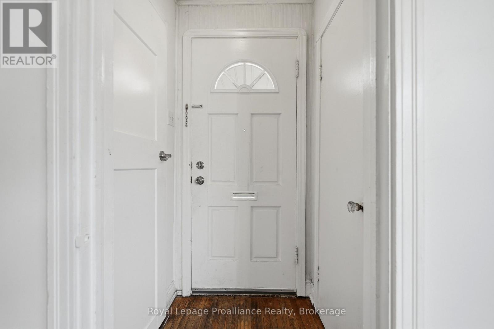 355 BRIDGE STREET E - 11