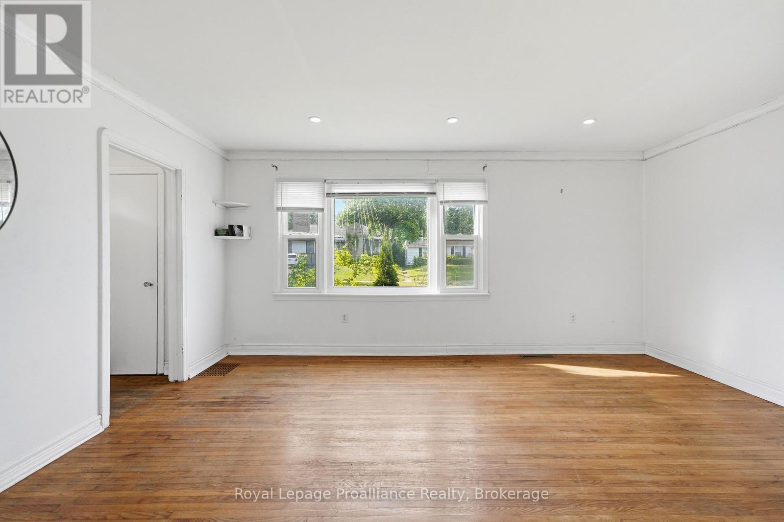 355 BRIDGE STREET E - 15
