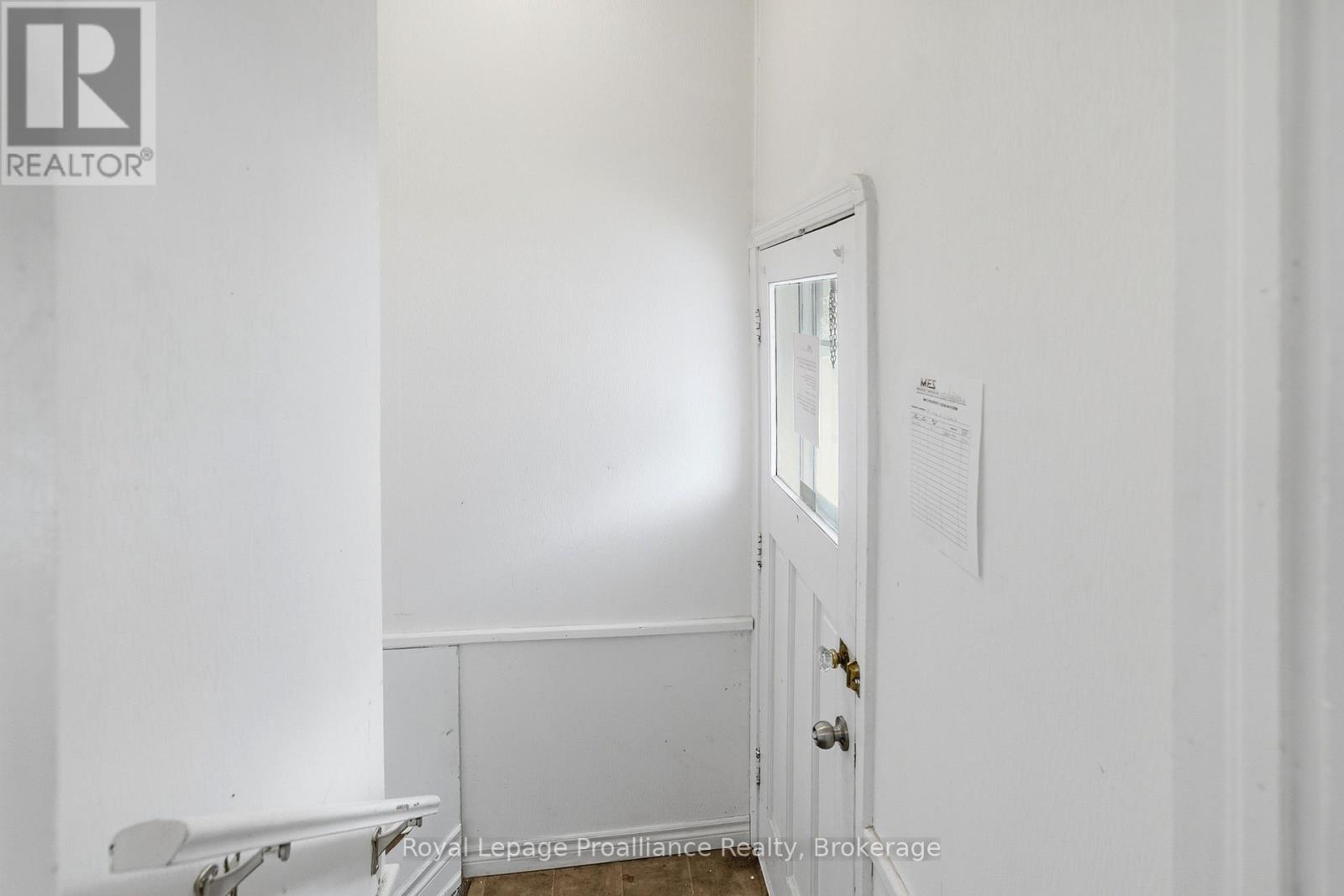 355 BRIDGE STREET E - 23