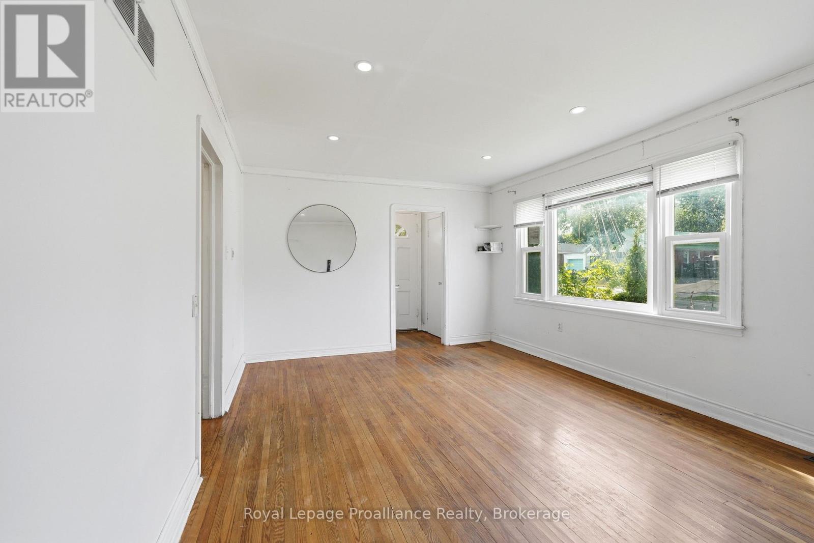 355 BRIDGE STREET E - 14