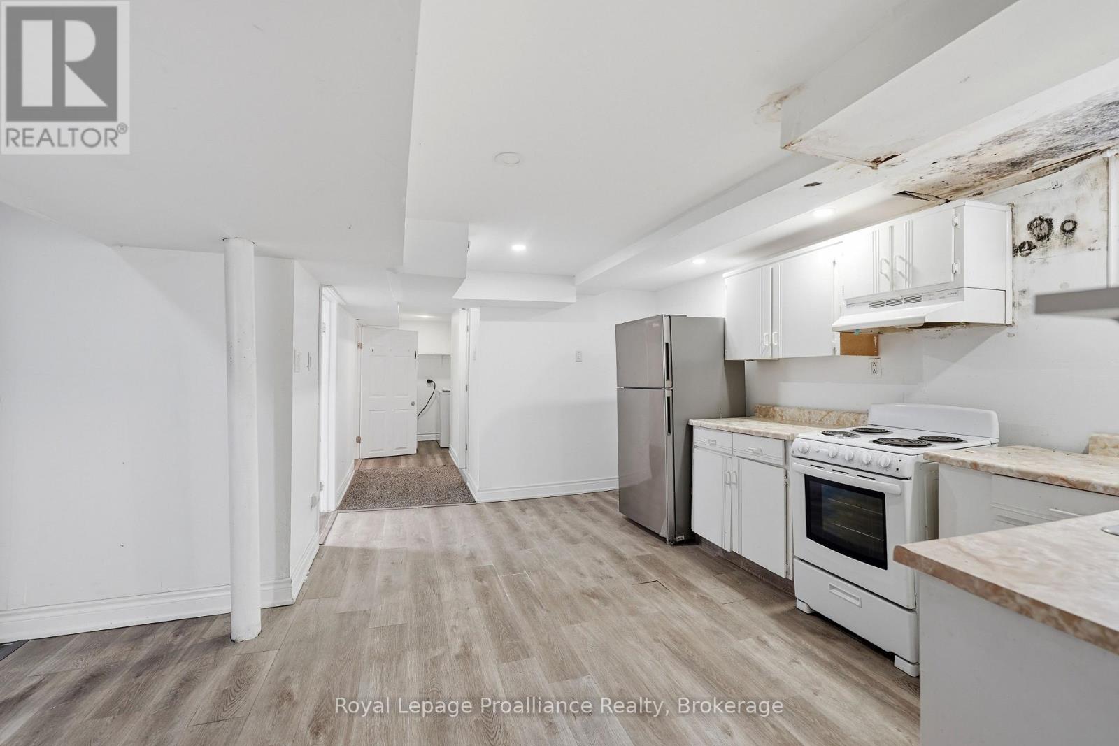 355 BRIDGE STREET E - 27
