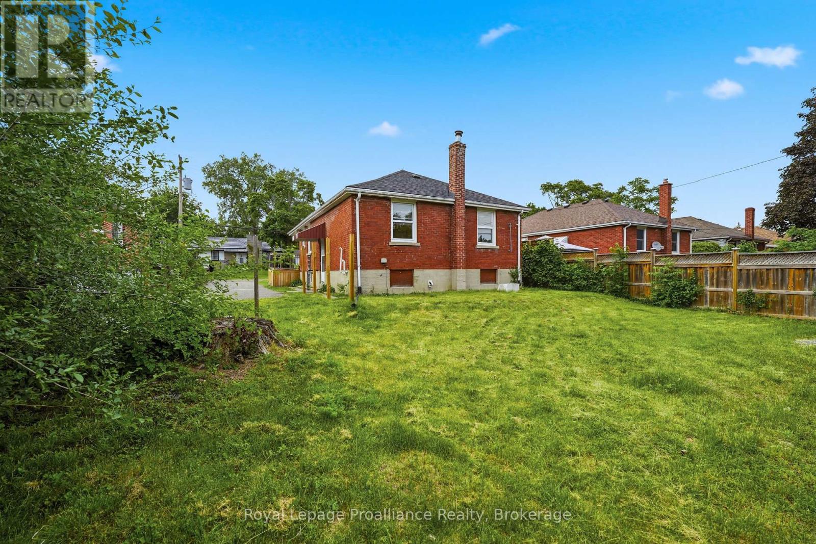 355 BRIDGE STREET E - 37