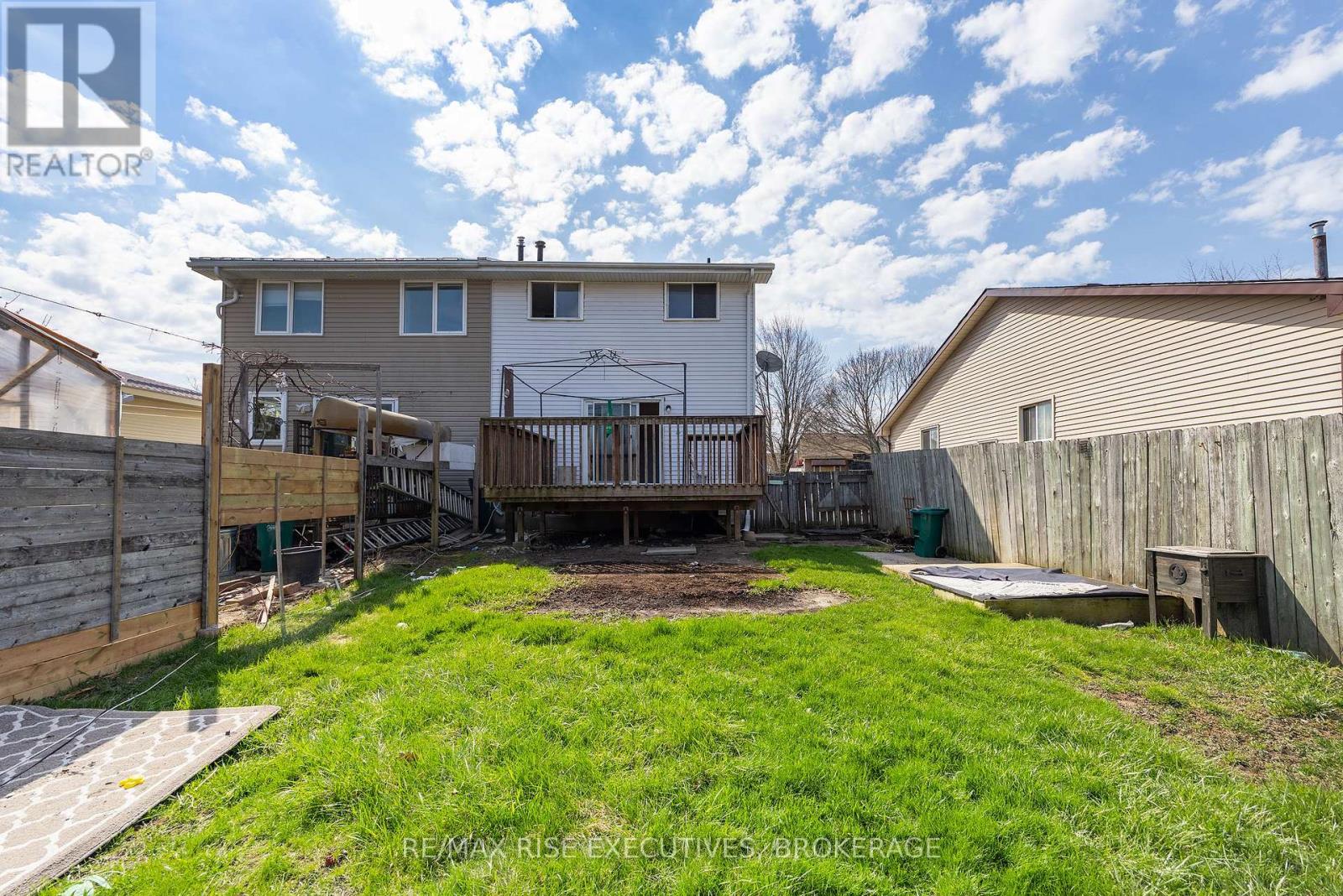 75 WYCLIFFE CRESCENT - 10
