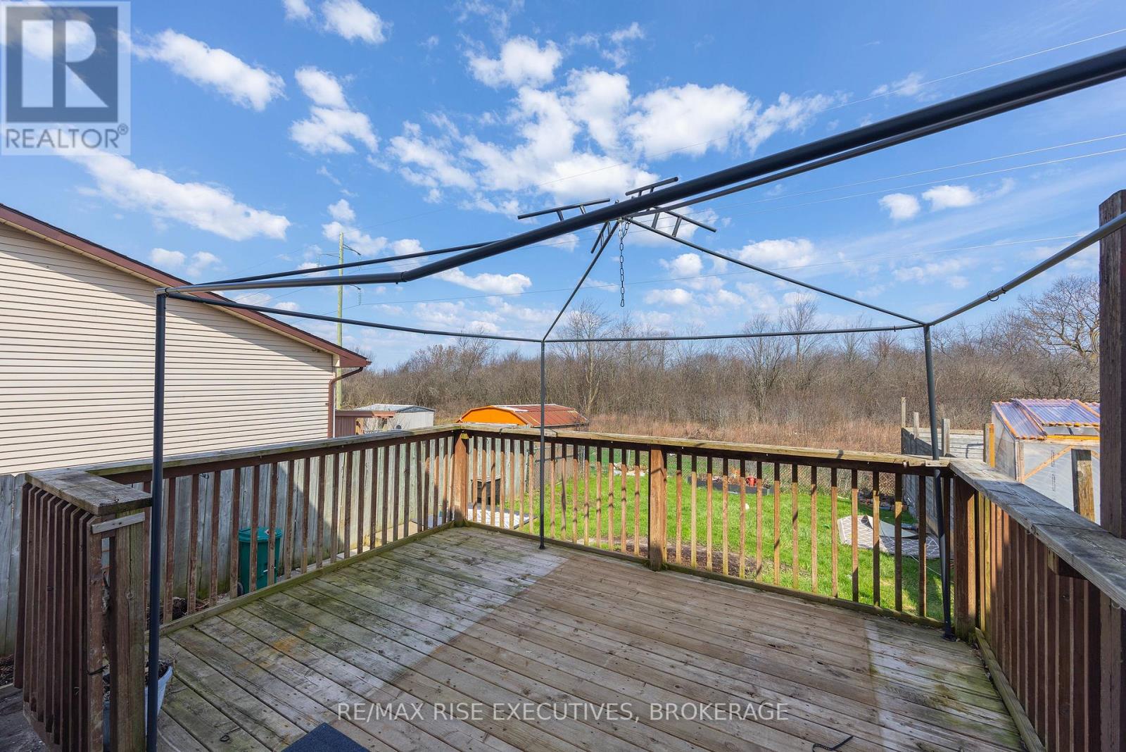 75 WYCLIFFE CRESCENT - 12