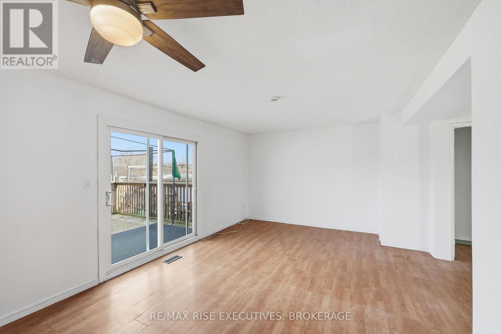 75 WYCLIFFE CRESCENT - 18