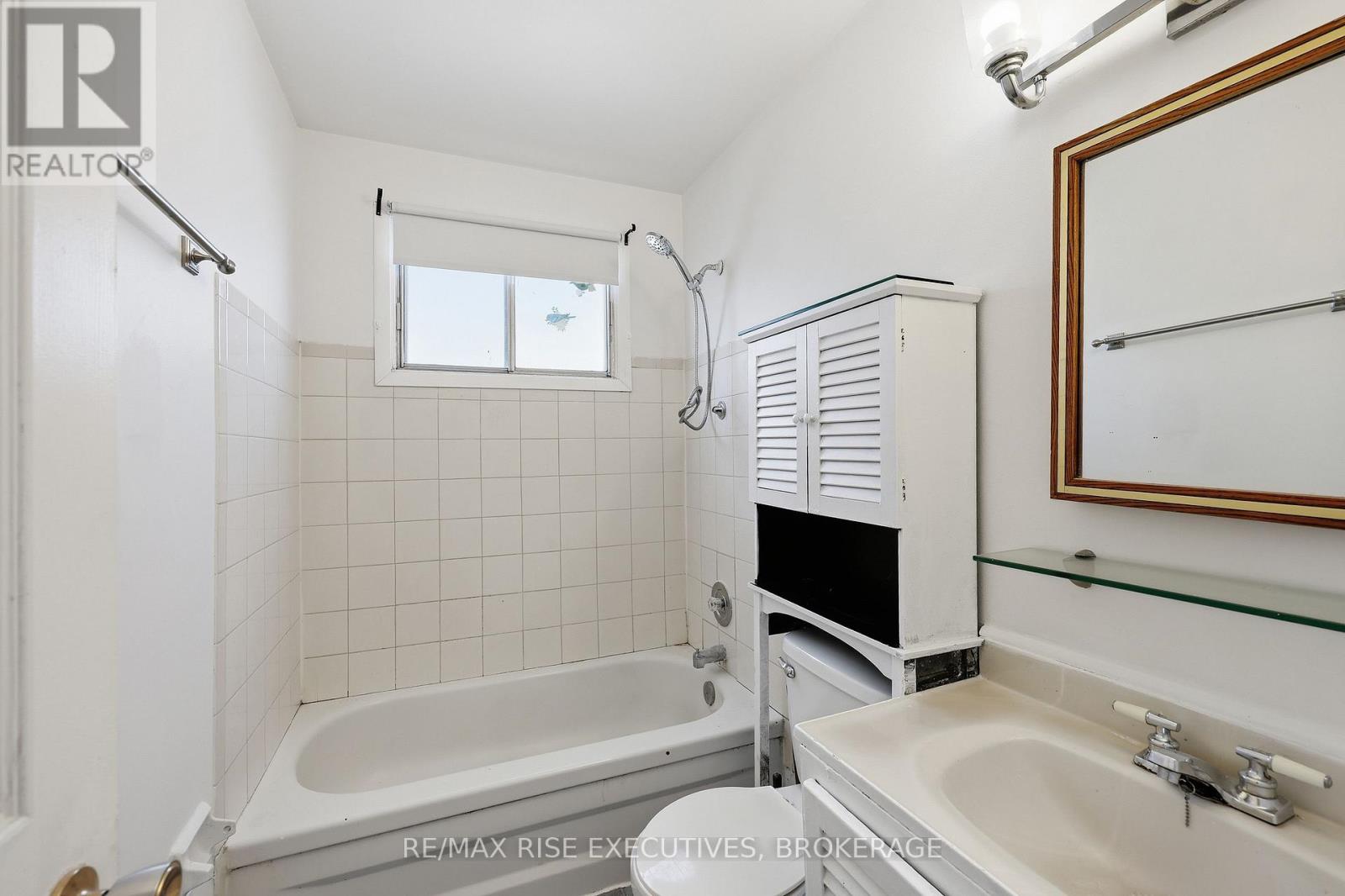 75 WYCLIFFE CRESCENT - 33