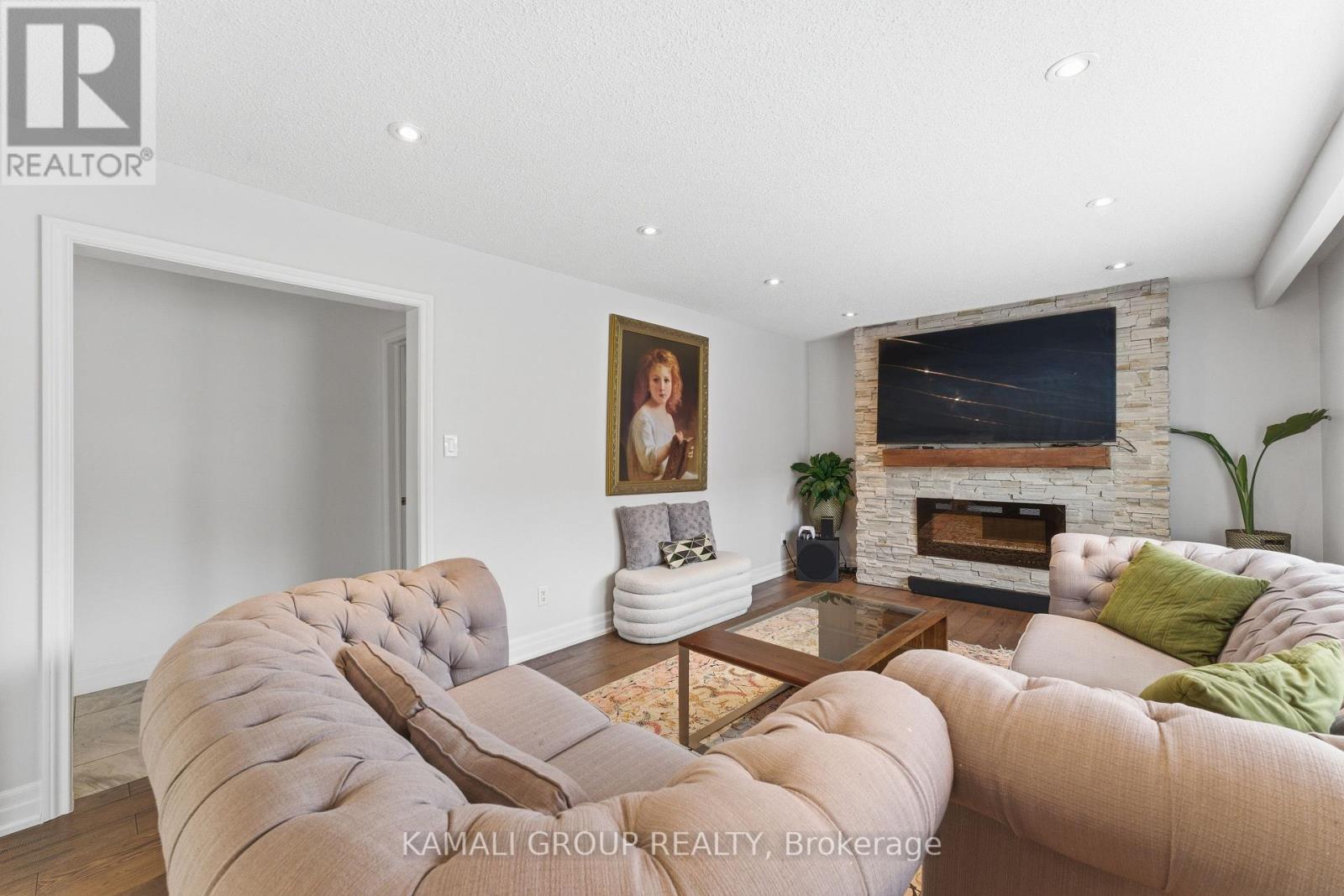 108 KILLIAN ROAD - 15