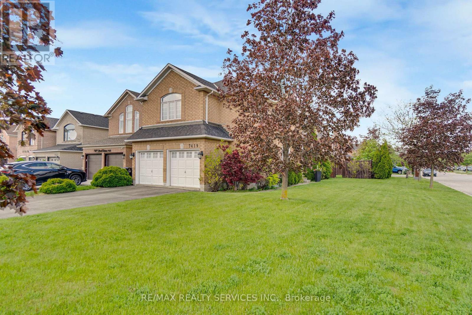 7419 BLACK WALNUT TRAIL - 42