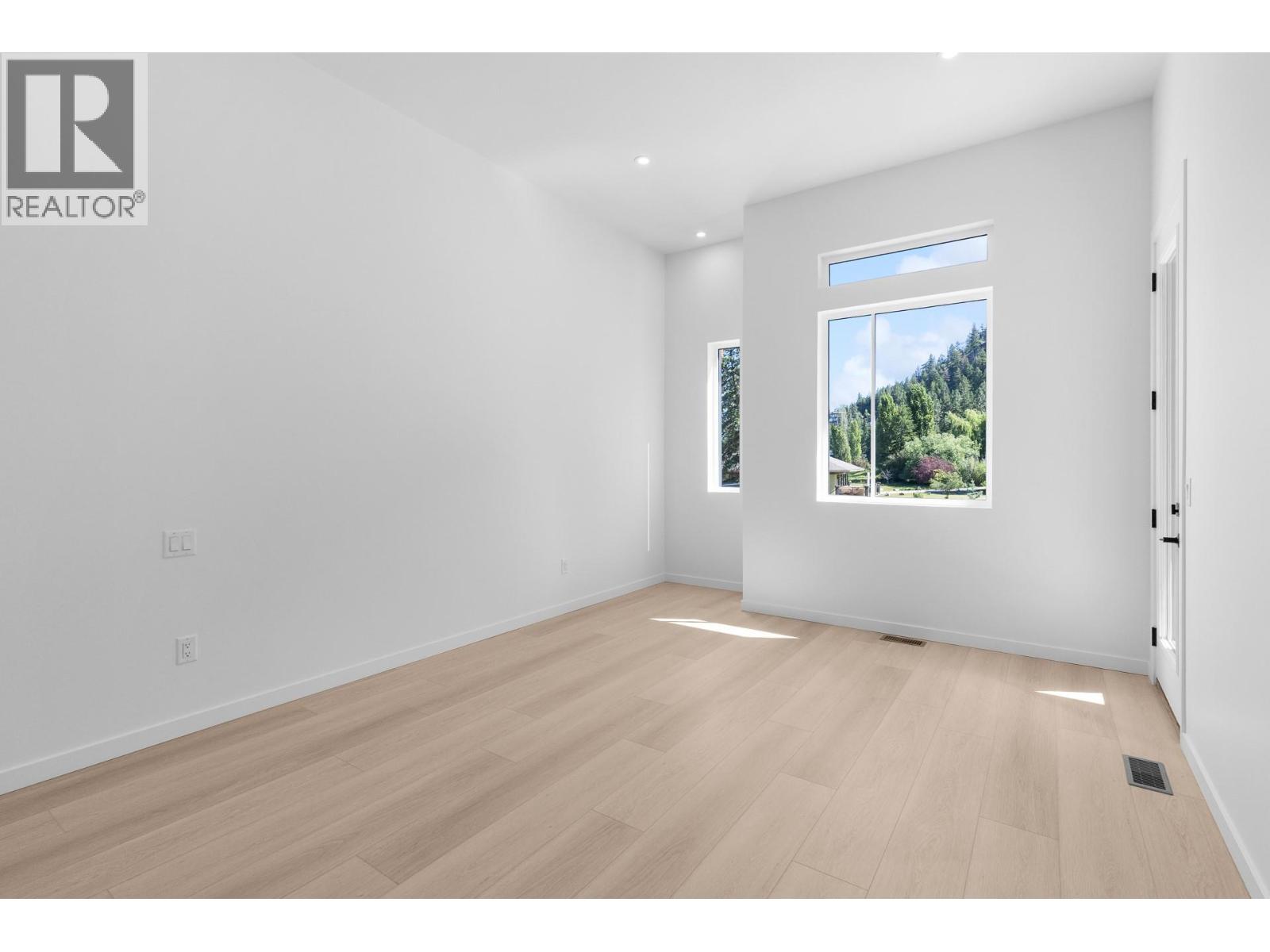 5 9188 Tronson Road, Vernon