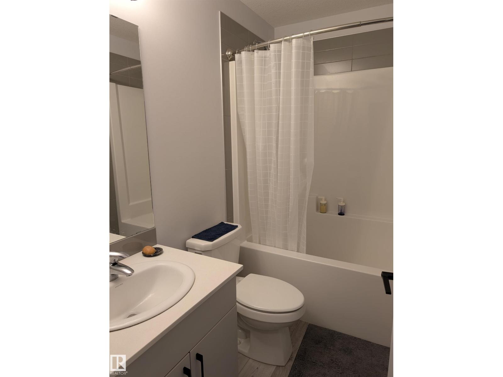 9240 224 ST NW - 13