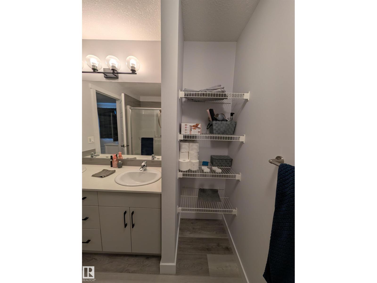 9240 224 ST NW - 15