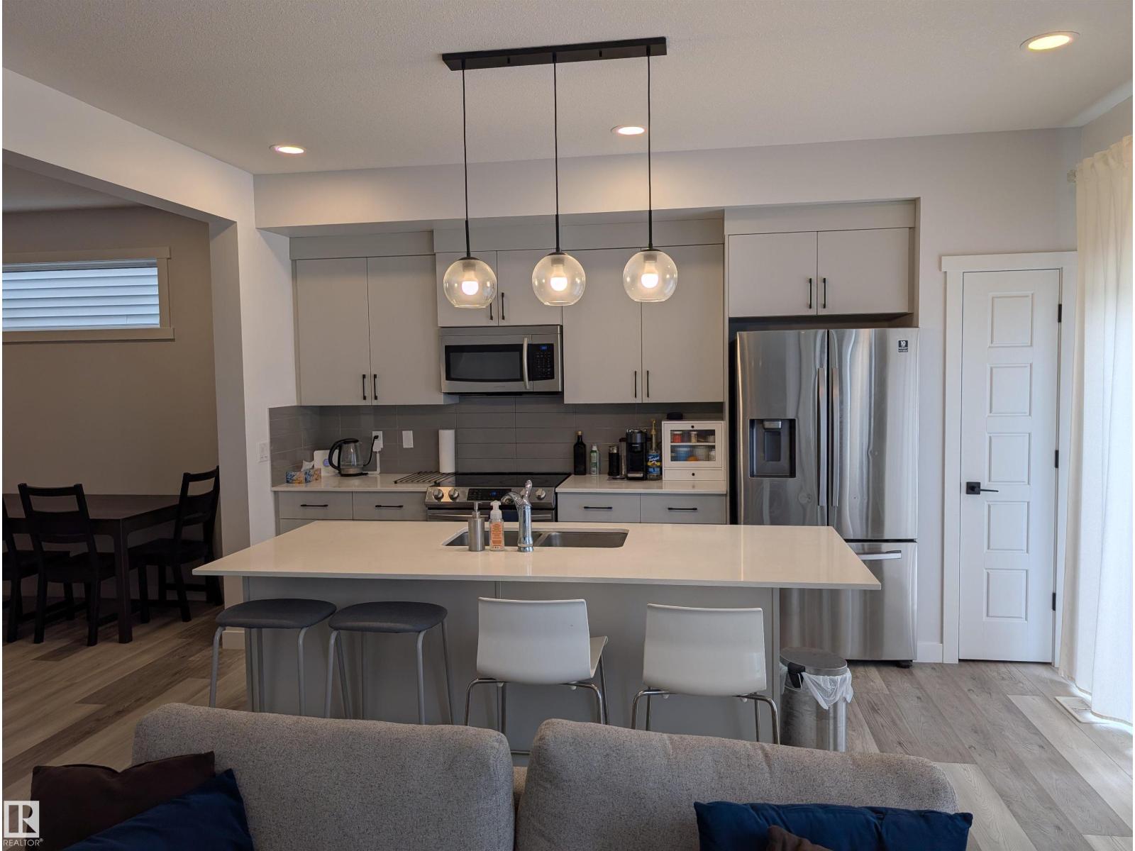 9240 224 ST NW - 3
