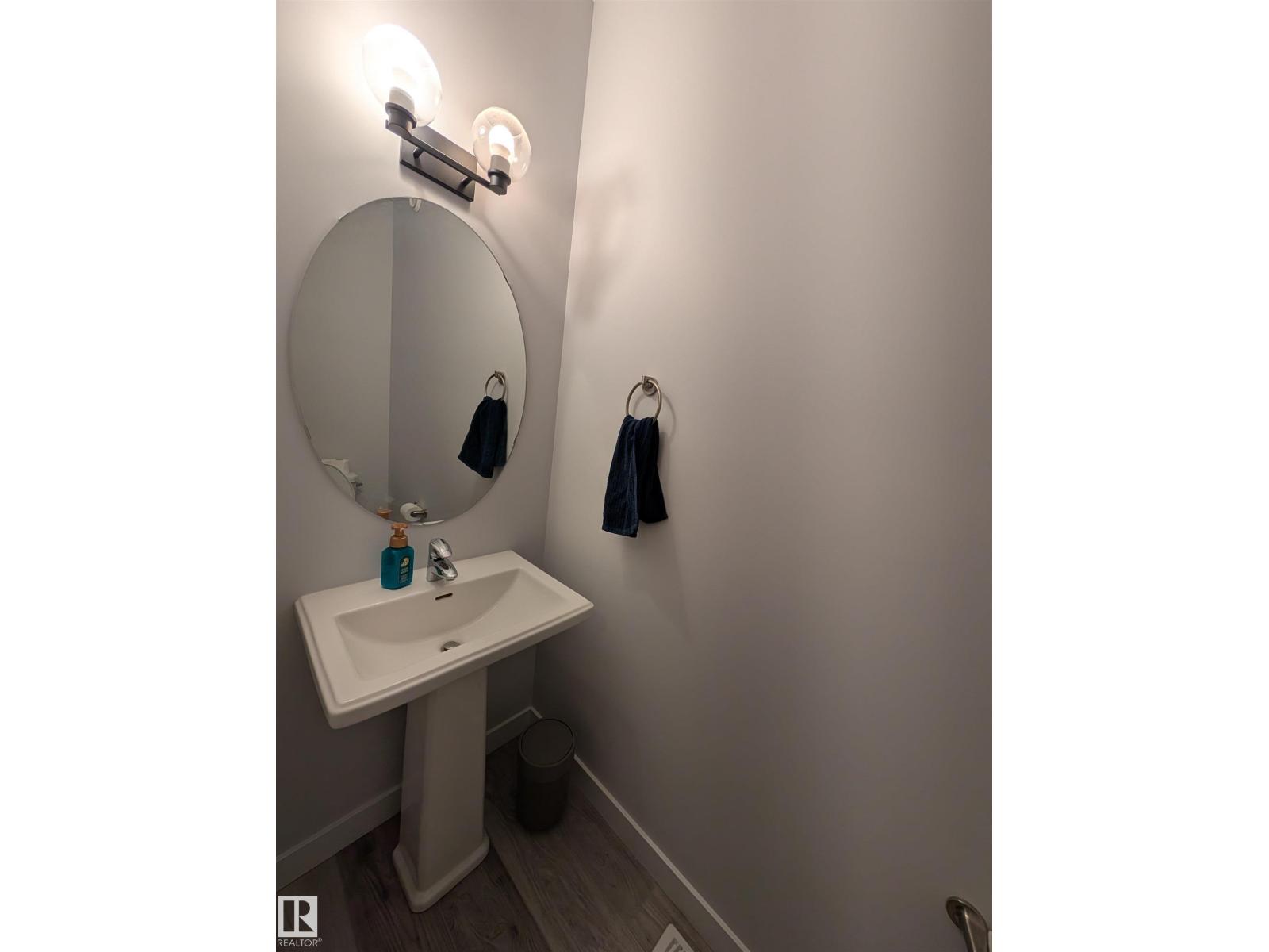 9240 224 ST NW - 6