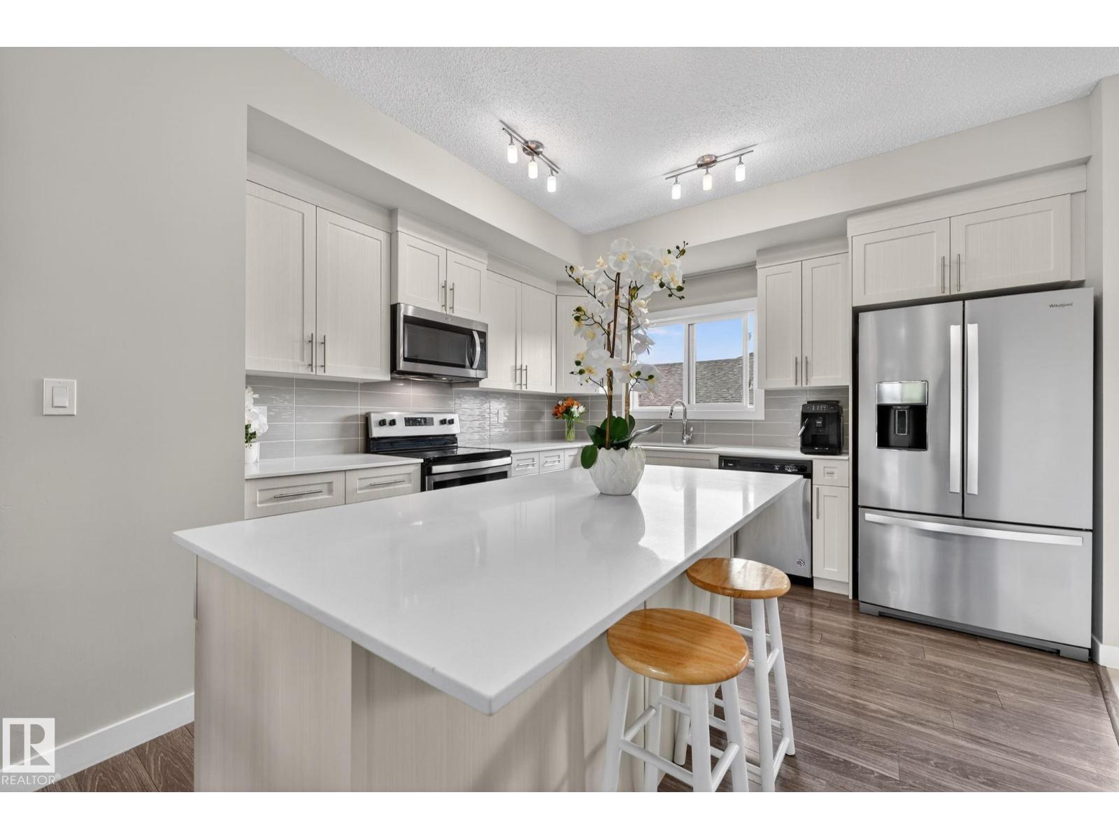 165 ROBINSON DR - 14