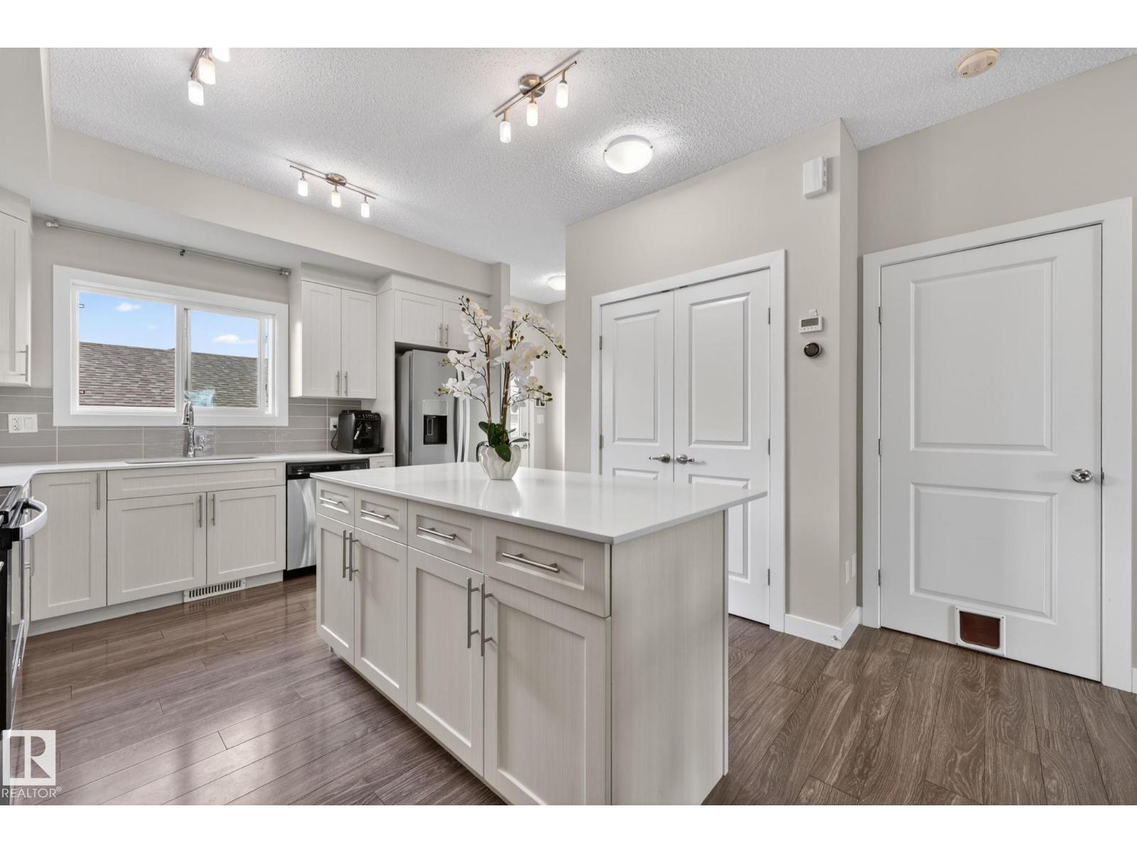 165 ROBINSON DR - 17