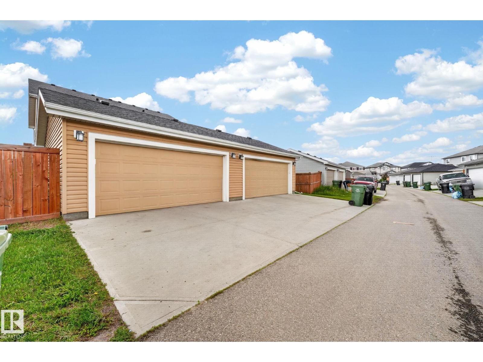 165 ROBINSON DR - 51