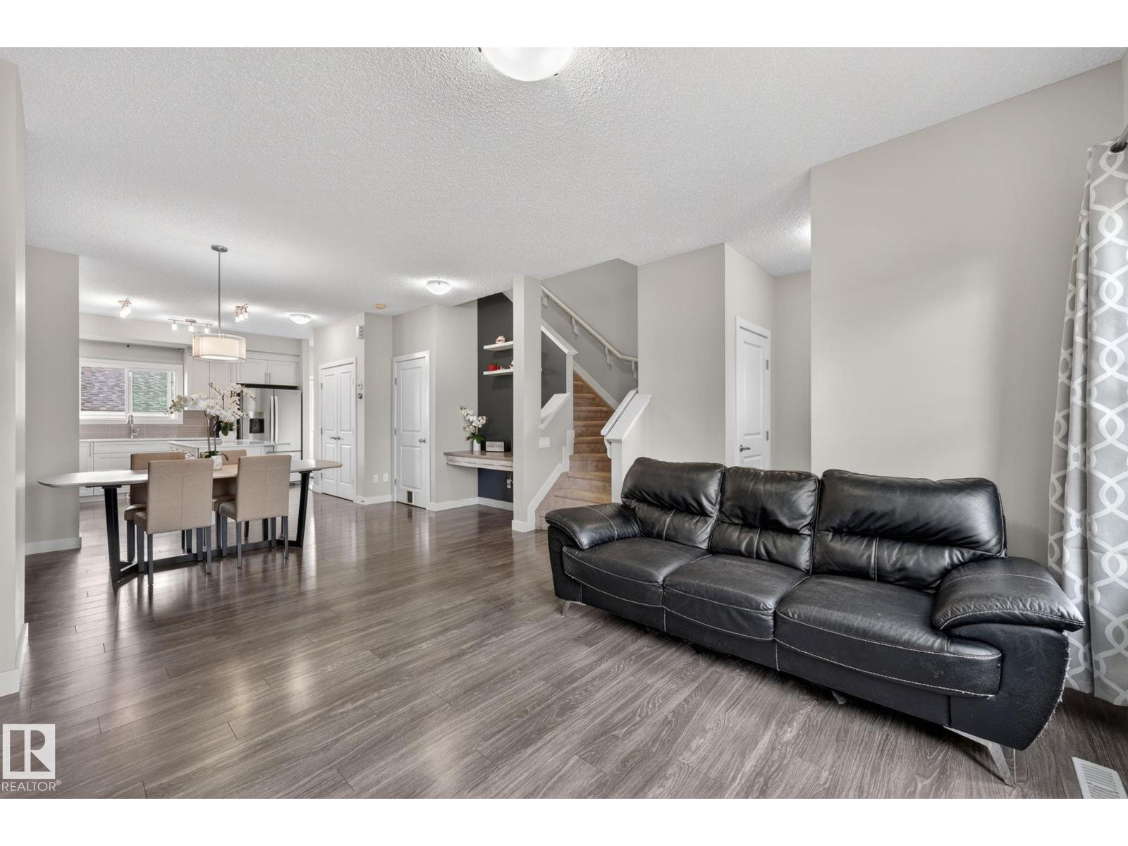 165 ROBINSON DR - 7