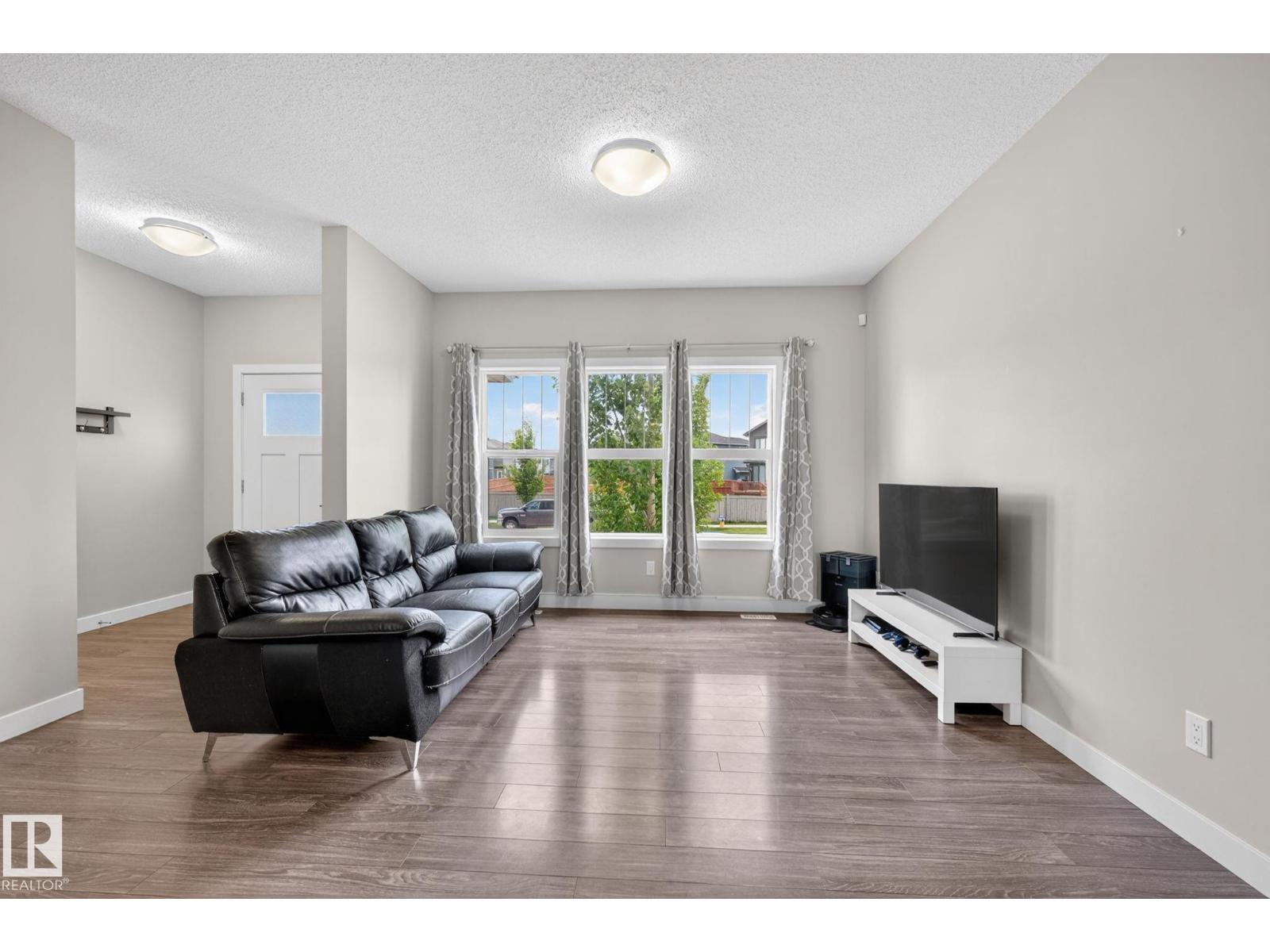 165 ROBINSON DR - 9