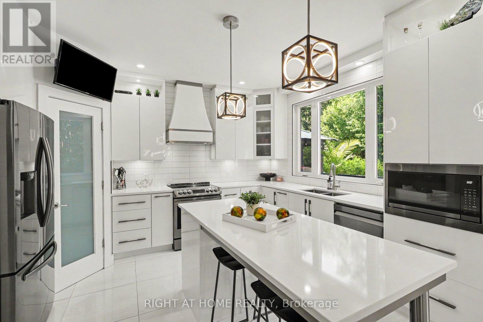 46 OASIS STREET - 13