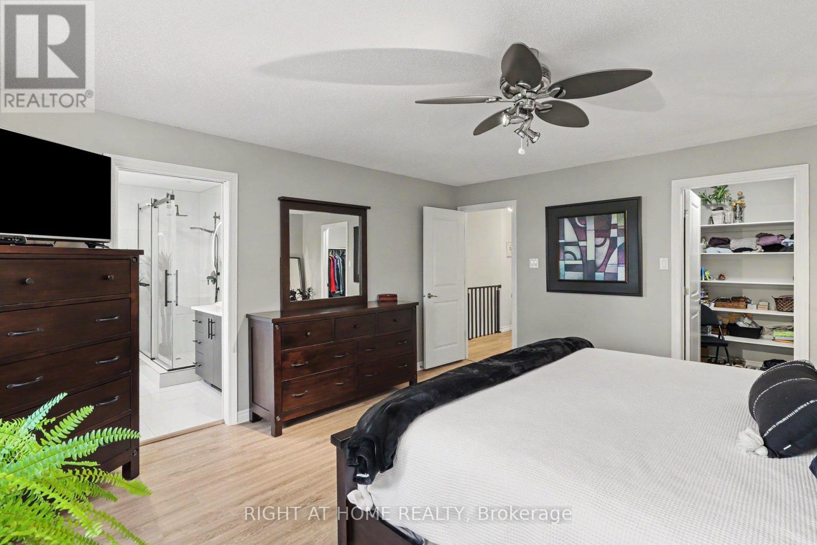46 OASIS STREET - 24
