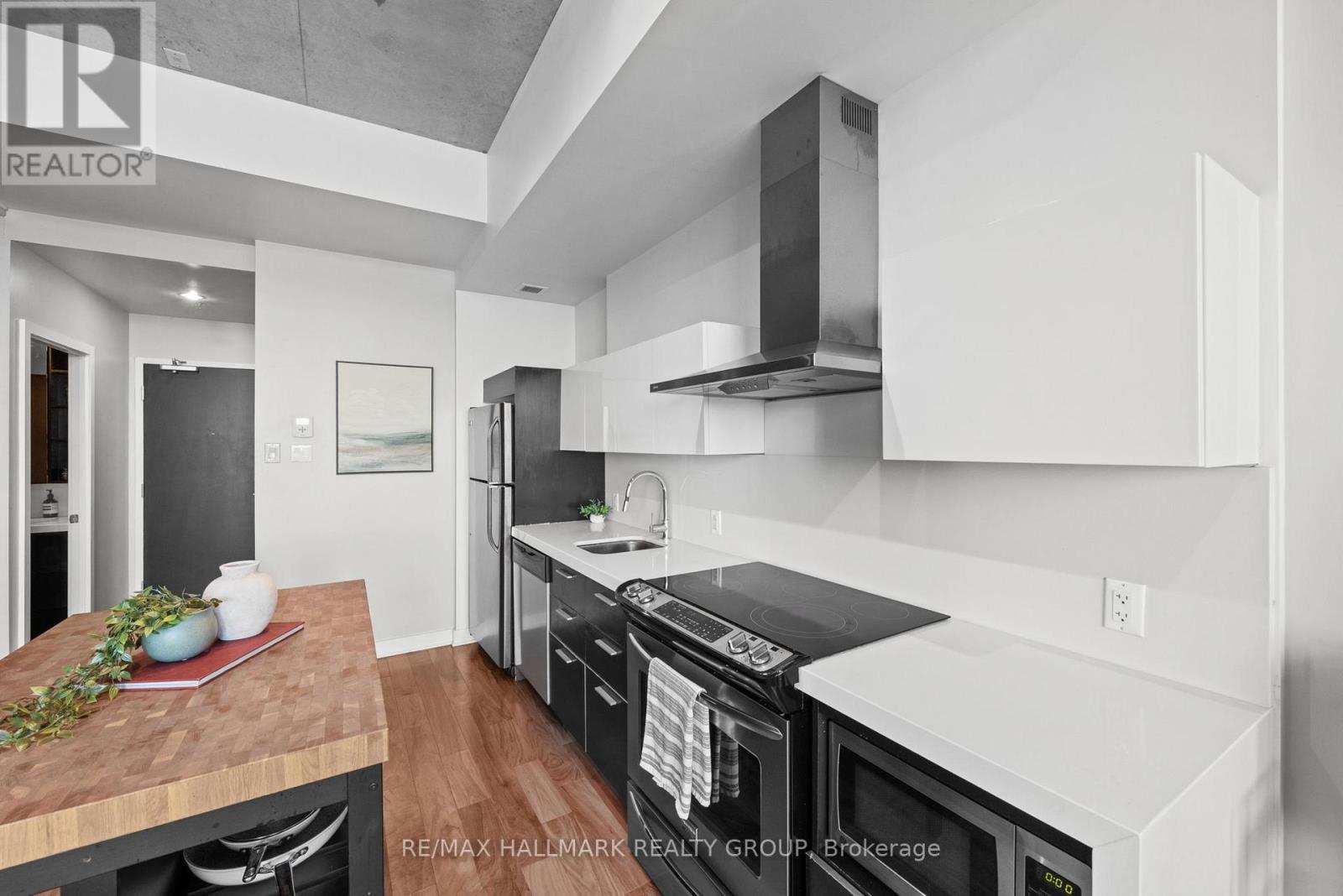 1 Bed, 1 Bath Apartment for Sale in Ottawa – 704 – 360 MCLEOD STREET, Ottawa – MLS# X13435712 - Image 11