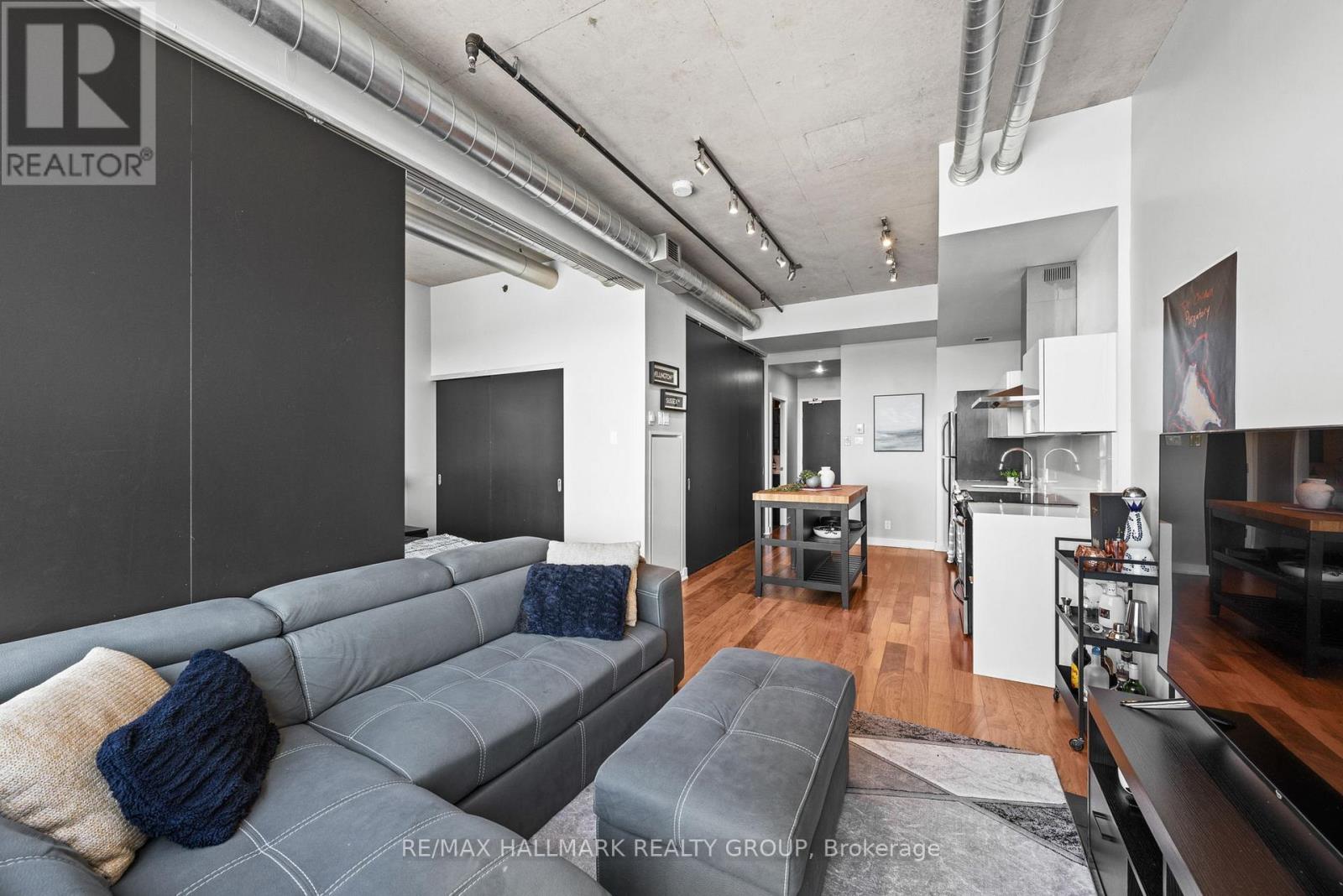 1 Bed, 1 Bath Apartment for Sale in Ottawa – 704 – 360 MCLEOD STREET, Ottawa – MLS# X13435712 - Image 14