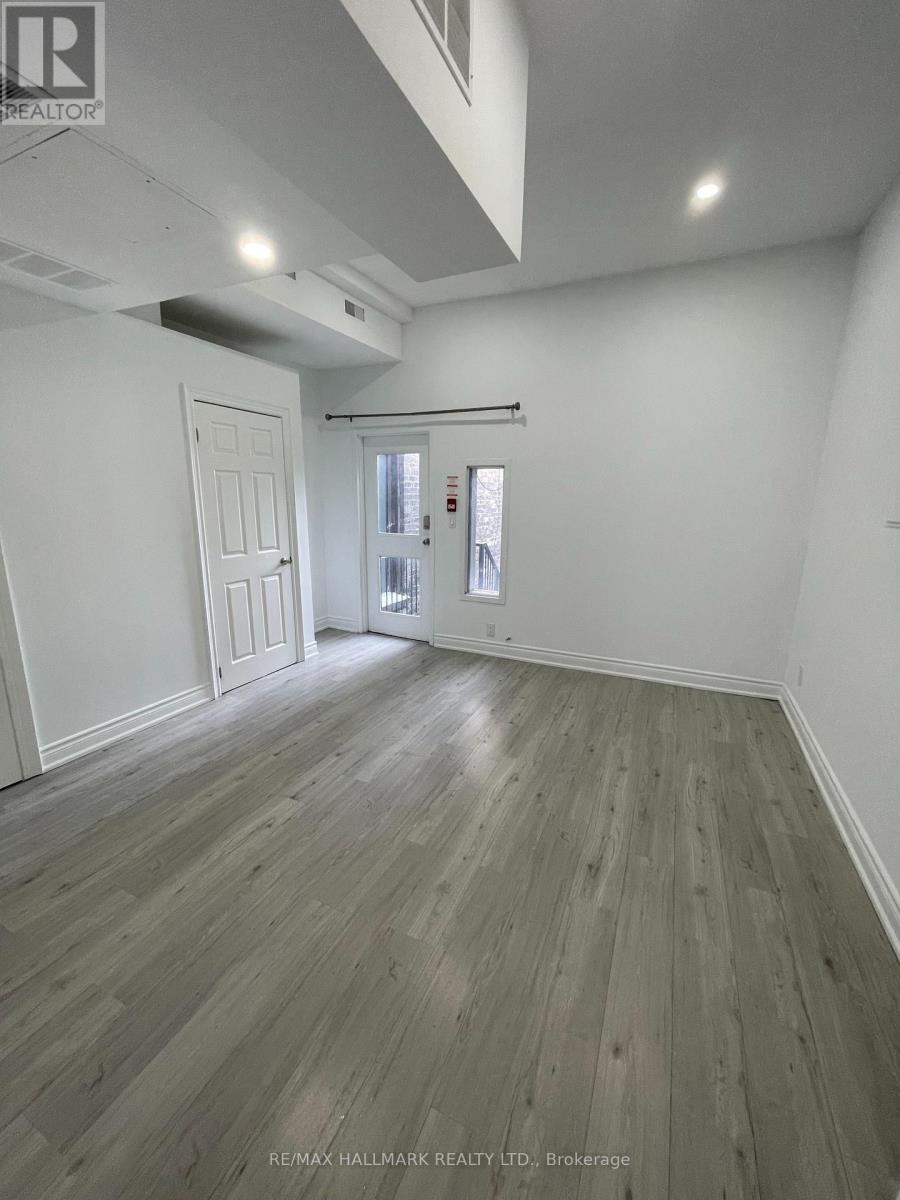414 DUNDAS STREET E - 30