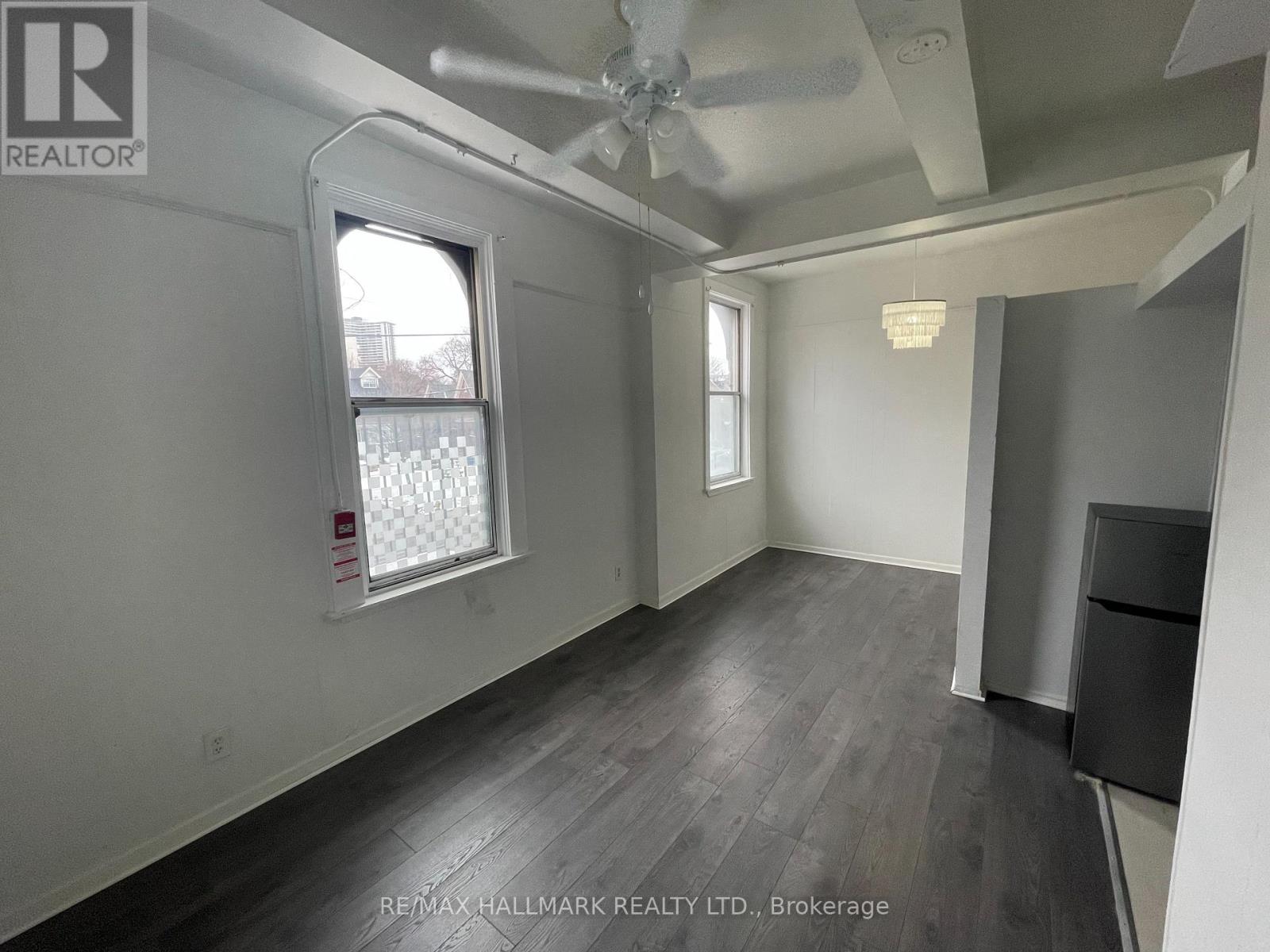 177 CARLTON STREET - 10