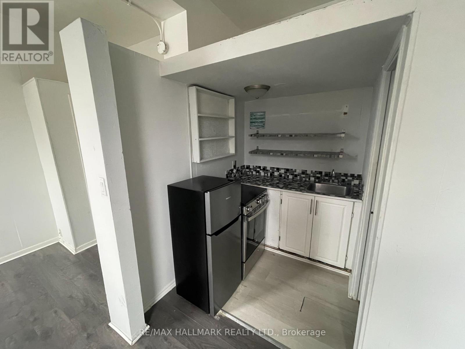 177 CARLTON STREET - 9