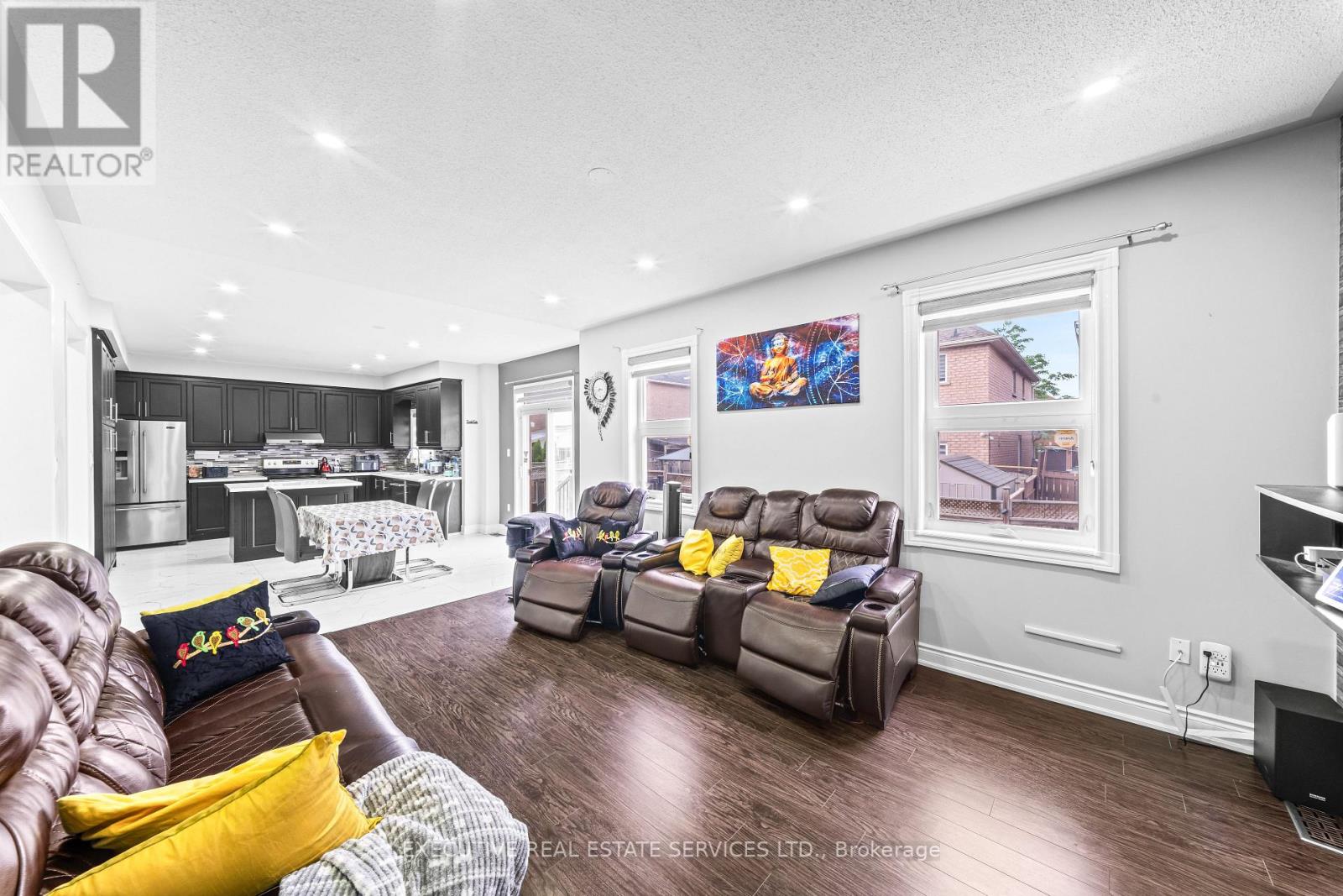 7 CHAPPARAL DRIVE - 21