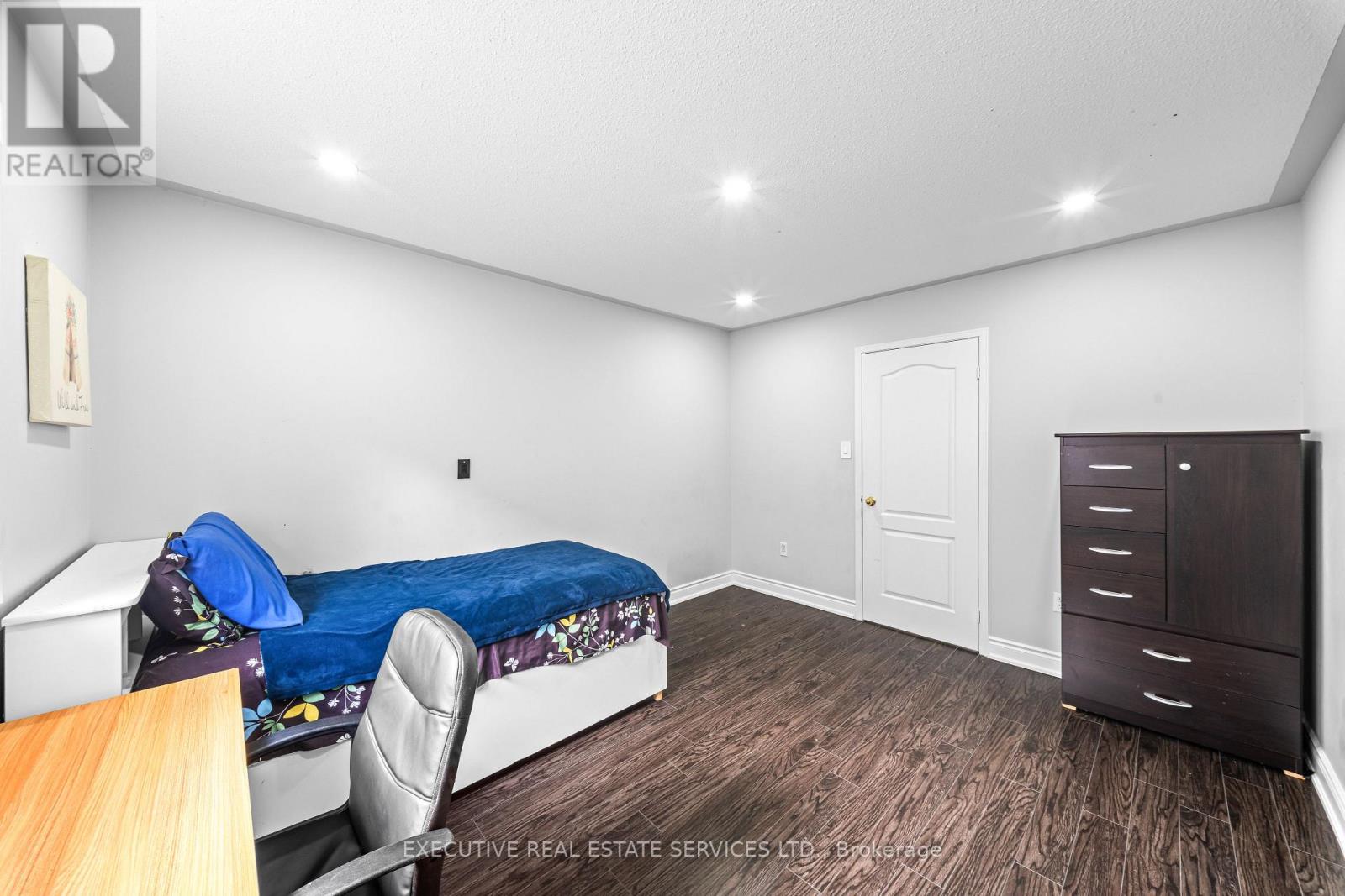 7 CHAPPARAL DRIVE - 36