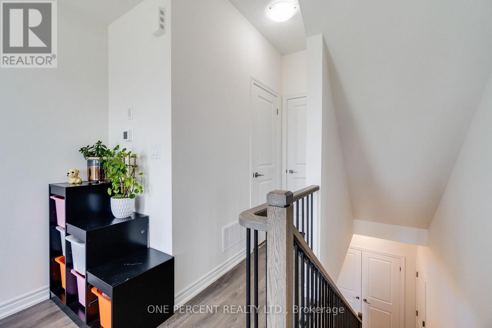 387 THIMBLEWEED COURT - 11