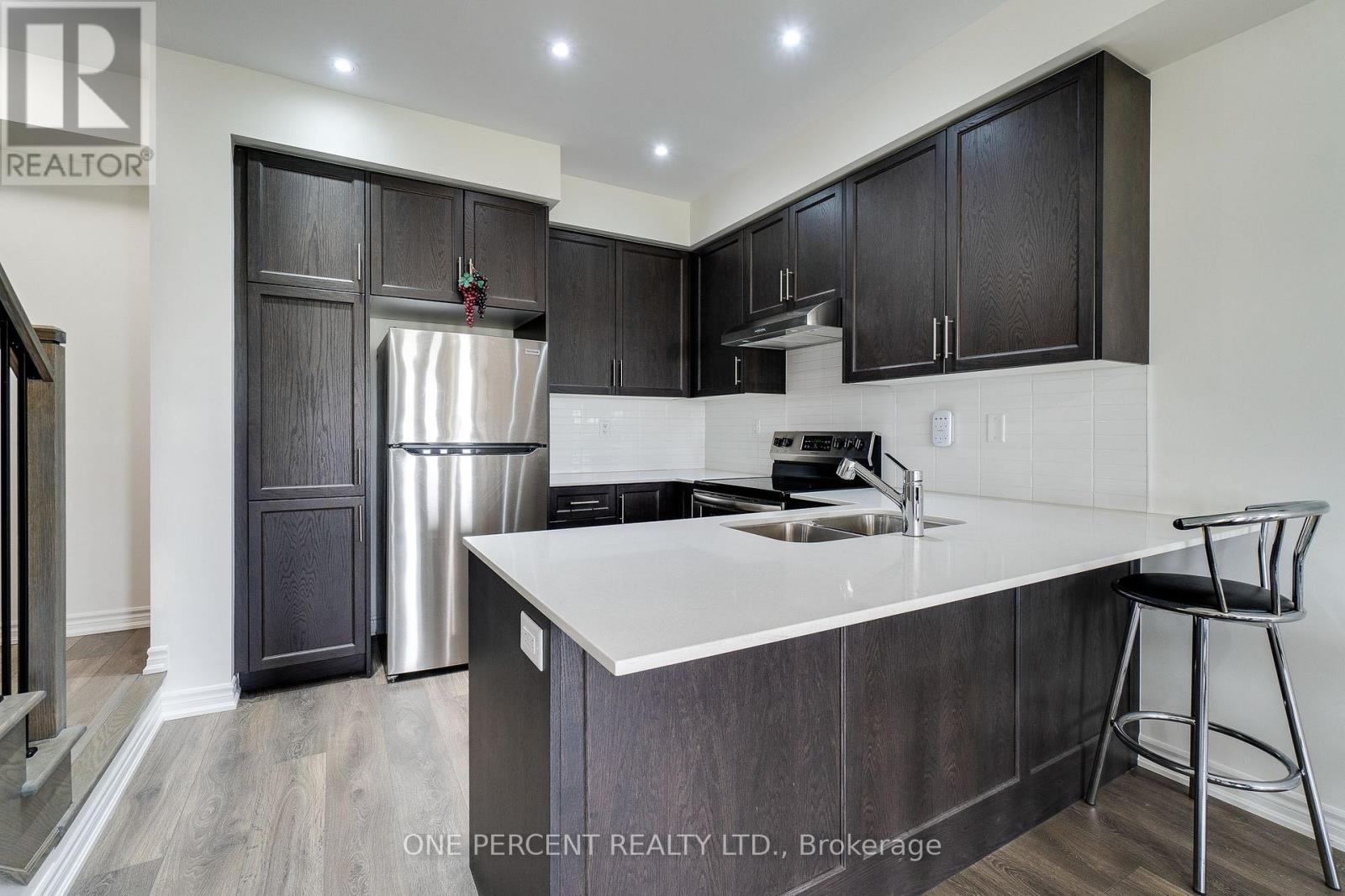 387 THIMBLEWEED COURT - 22