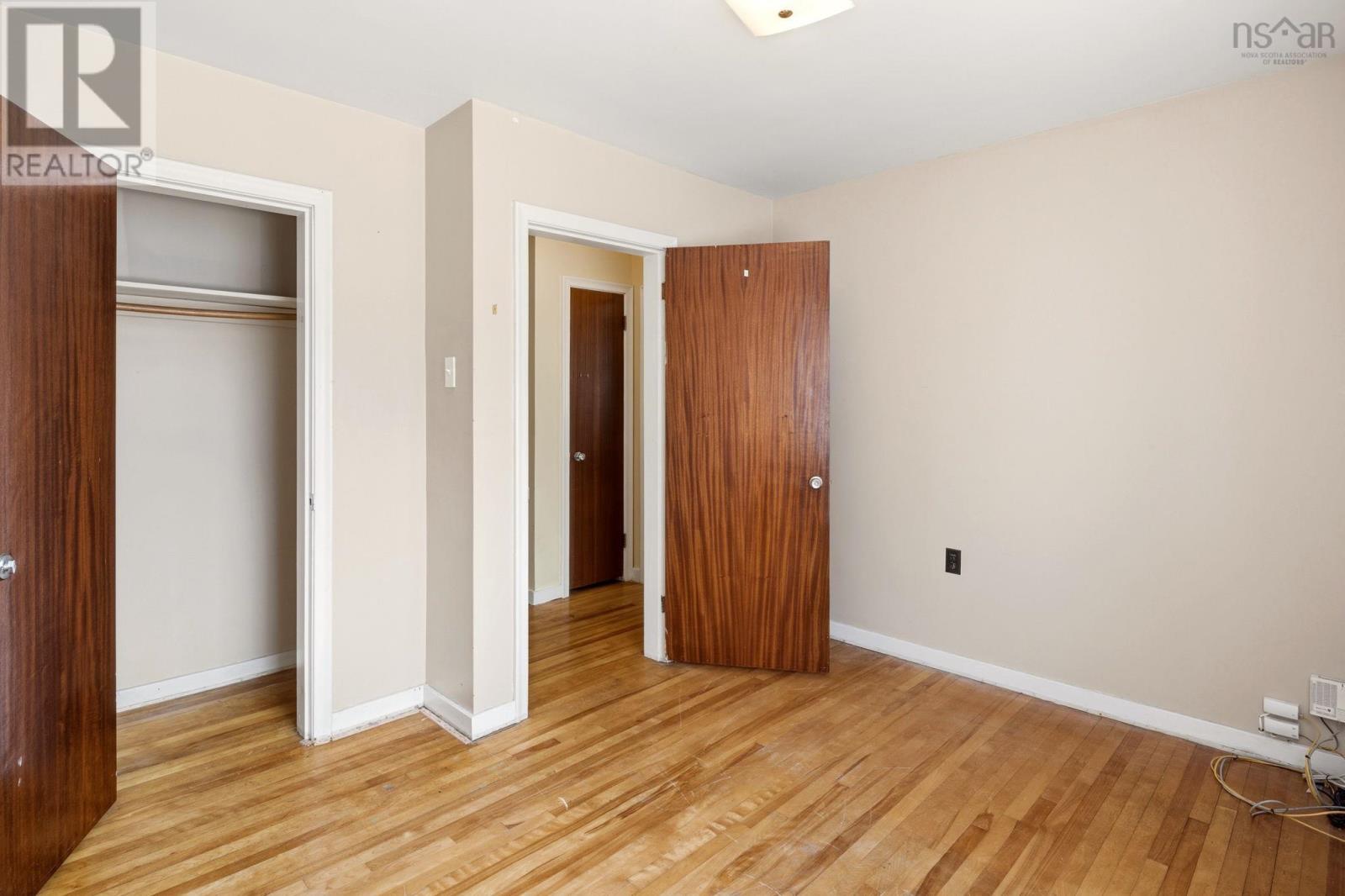 Property 25 of 30 of 7 6269 Cork Street