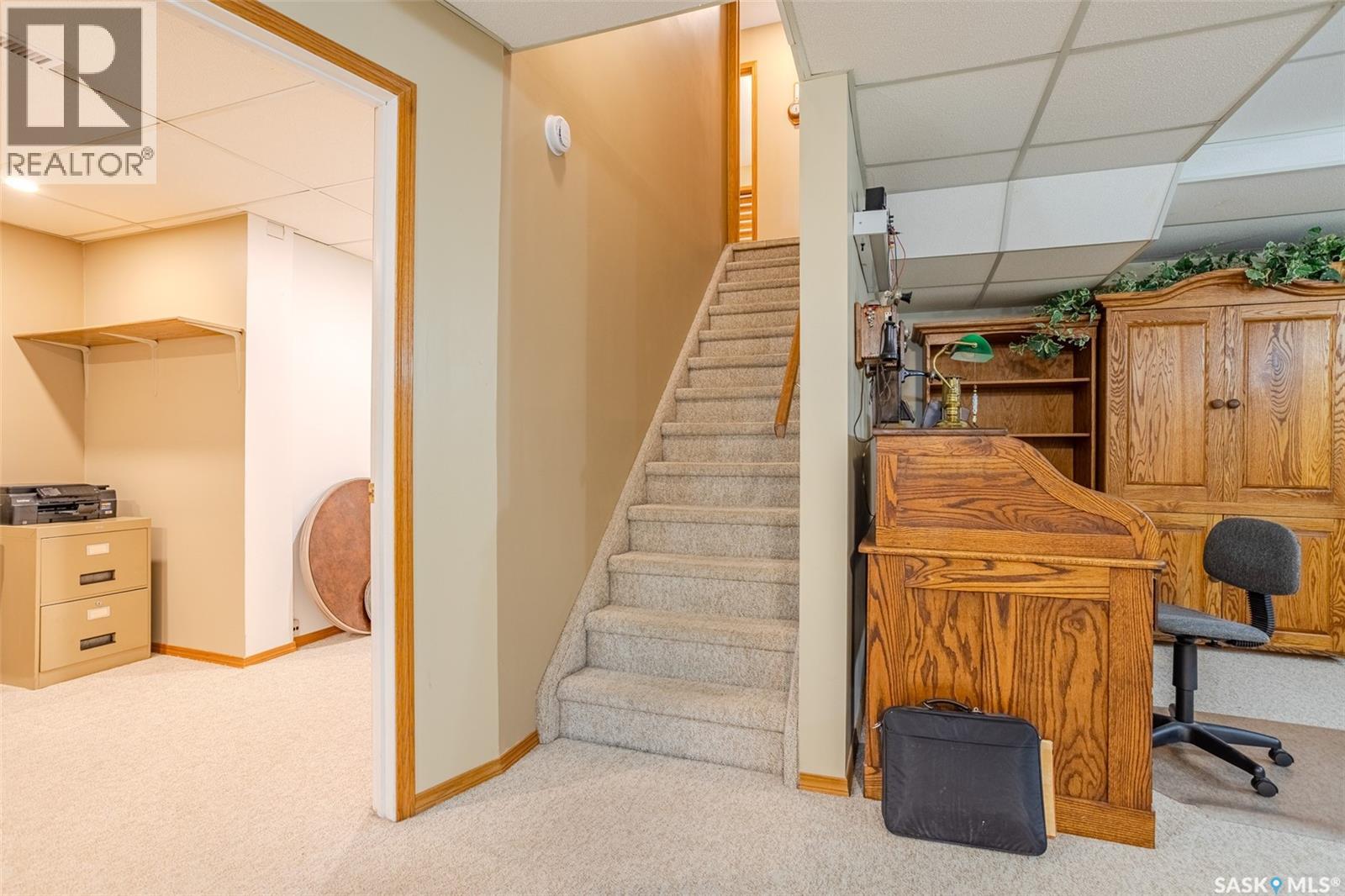 406 Braeburn CRESCENT — photo 32