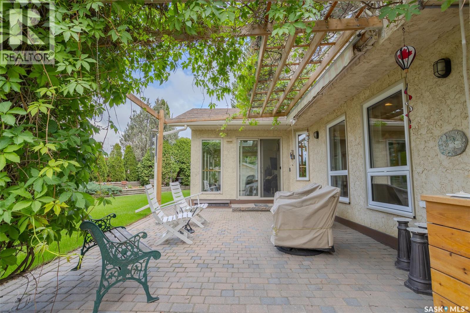406 Braeburn CRESCENT — photo 41