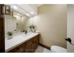Bathroom - 182 Governors Road E, Brant, ON N3L3E1 Photo 11