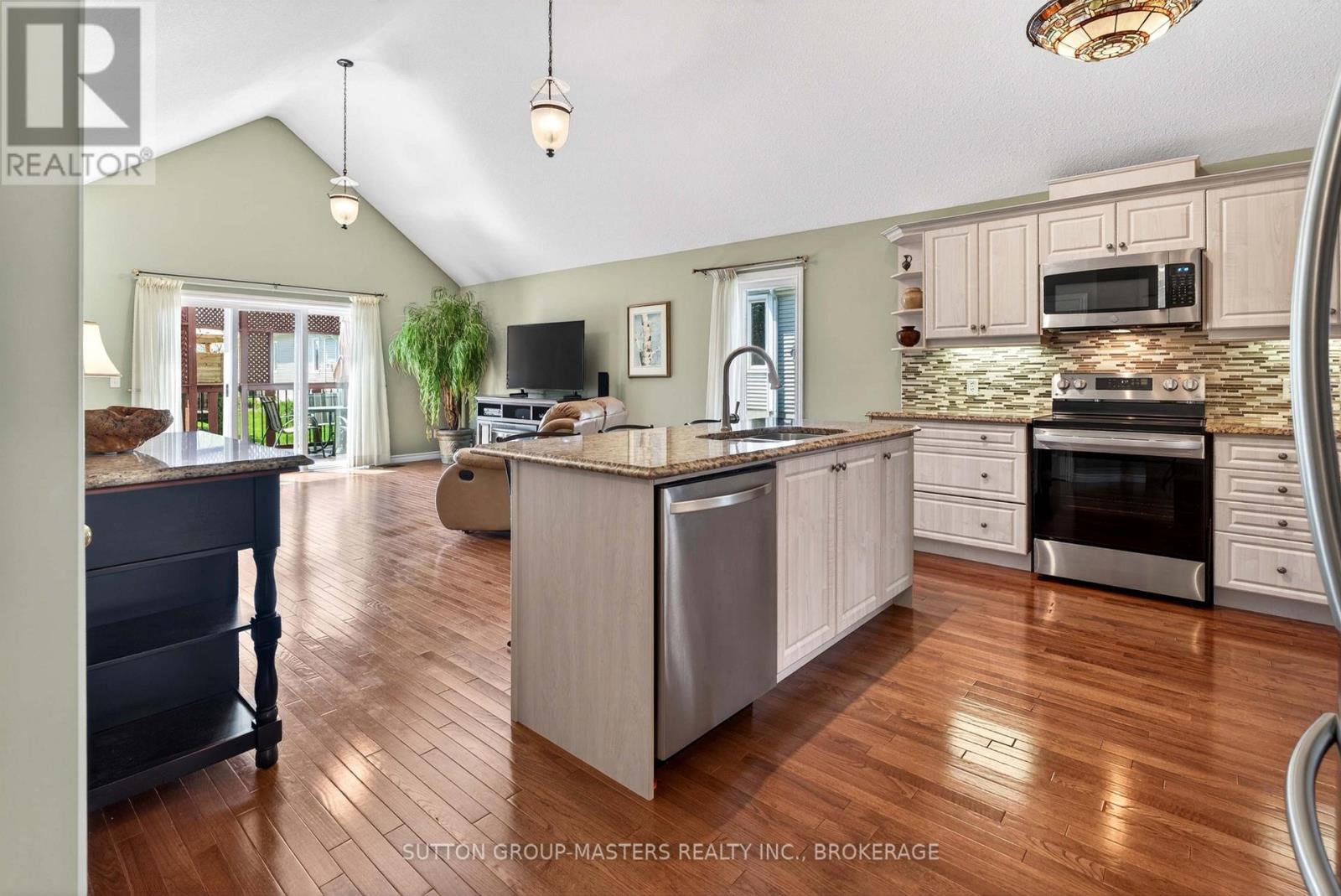 133 BRITANNIA CRESCENT - 5