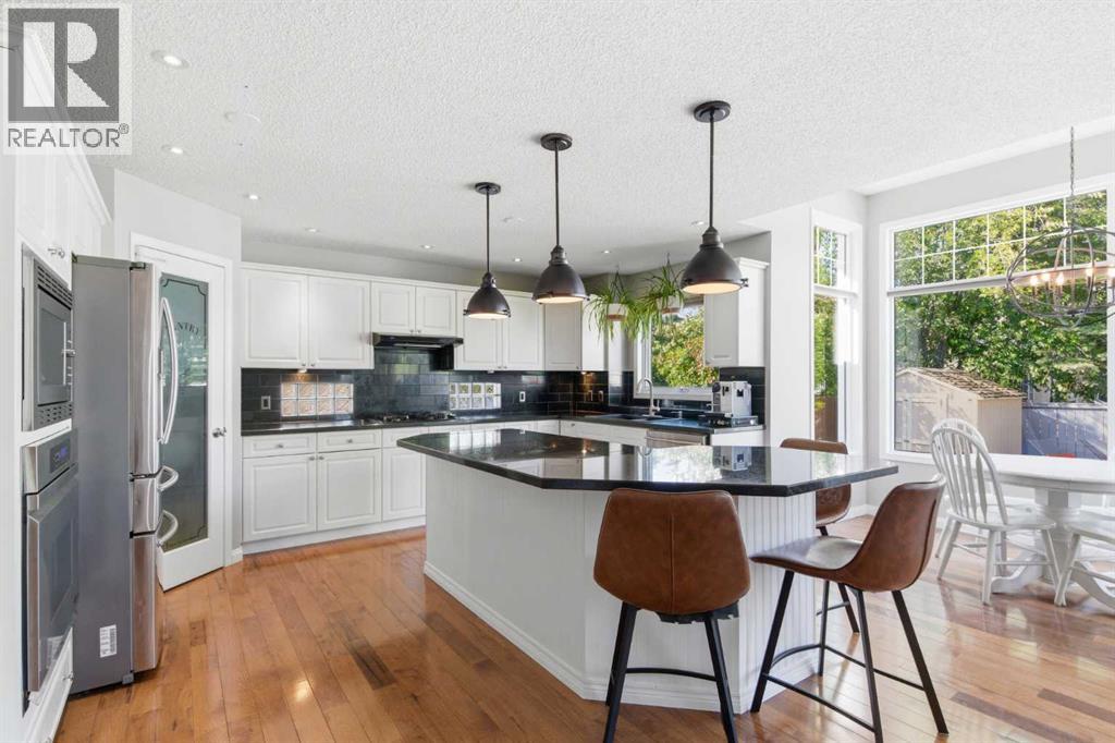 30 Mt Yamnuska Court SE — photo 6
