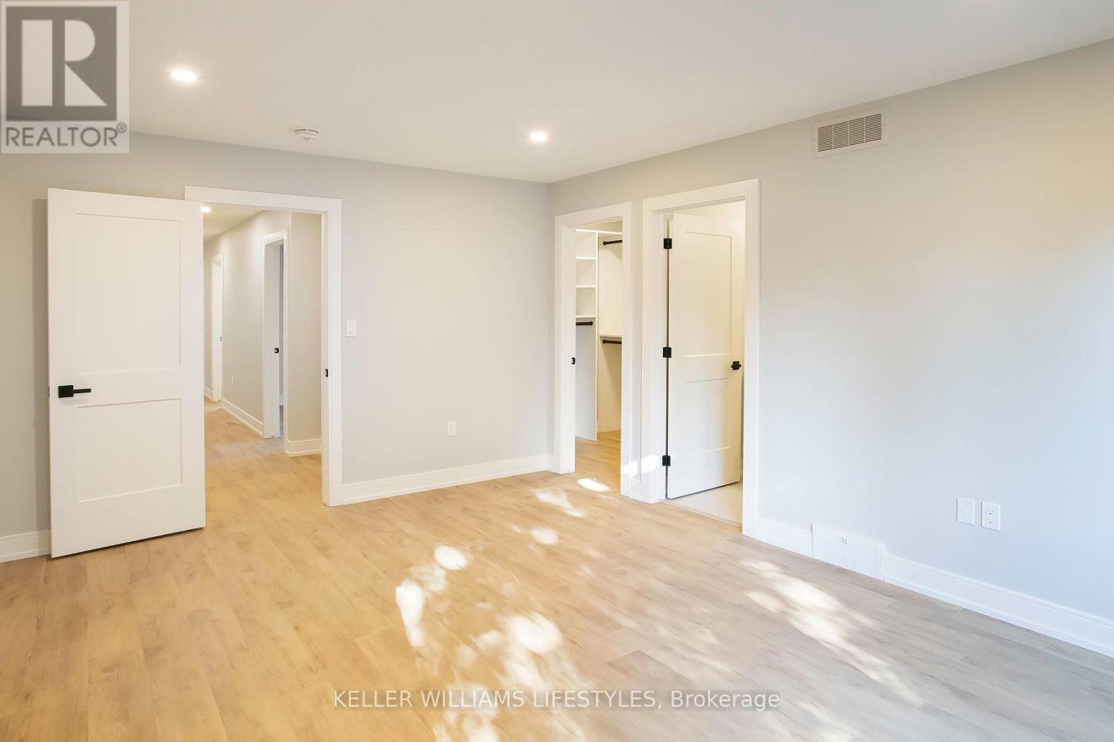 121 CATHCART STREET - 11