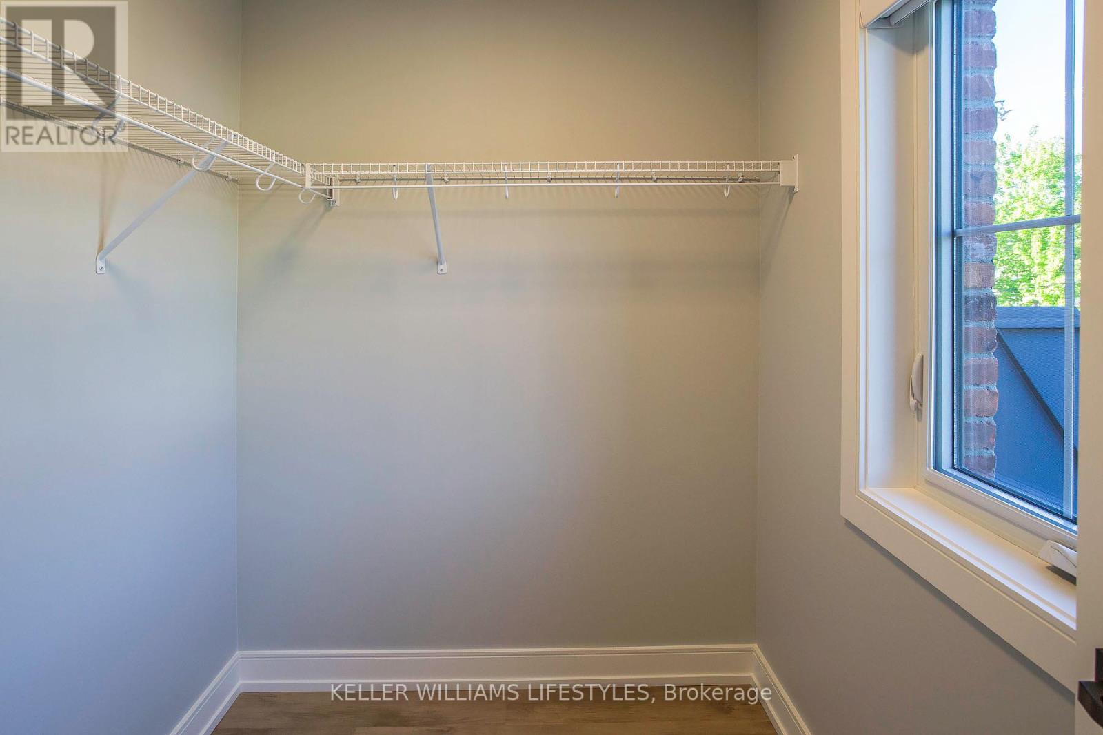 121 CATHCART STREET - 17