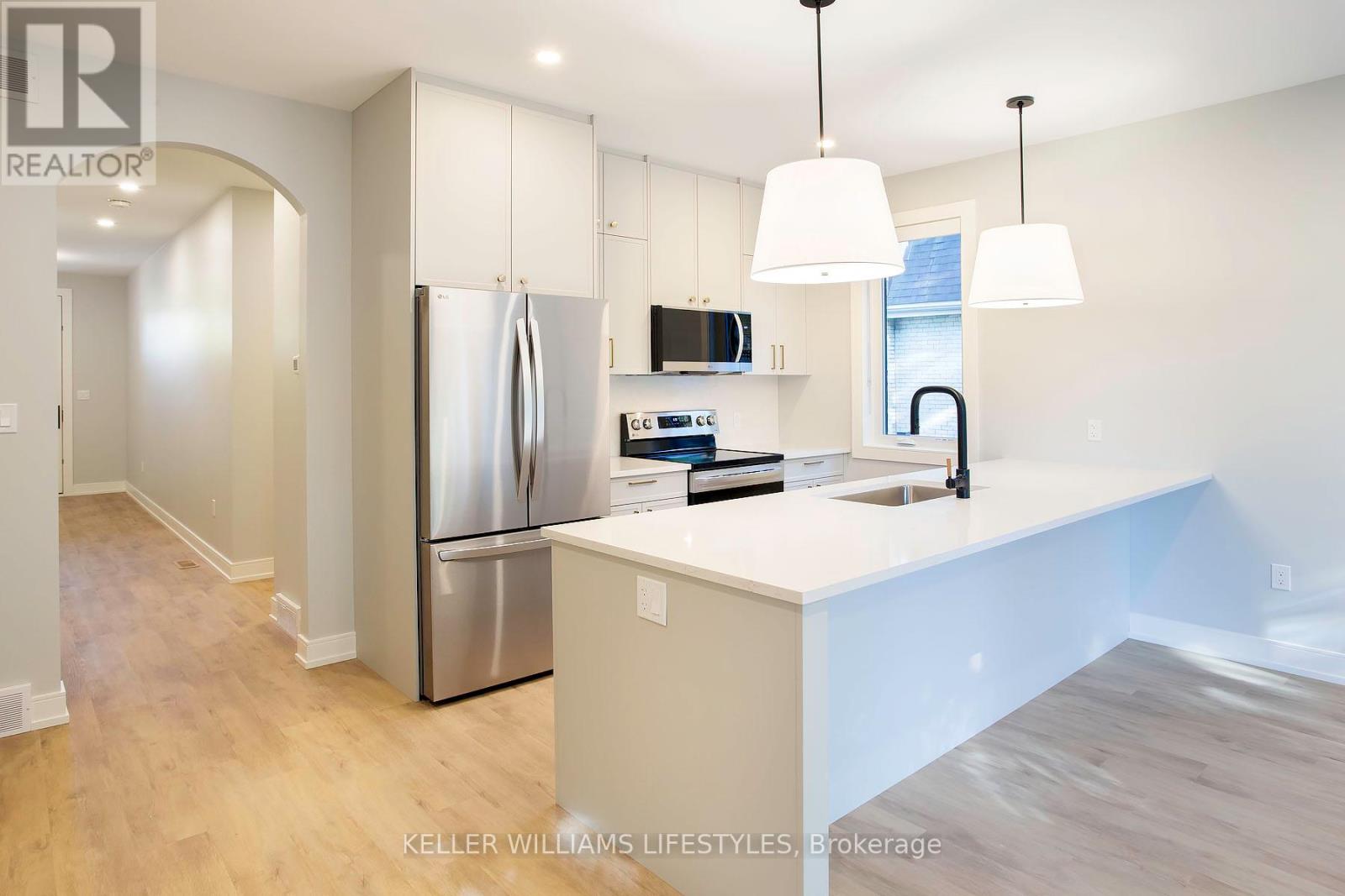121 CATHCART STREET - 6