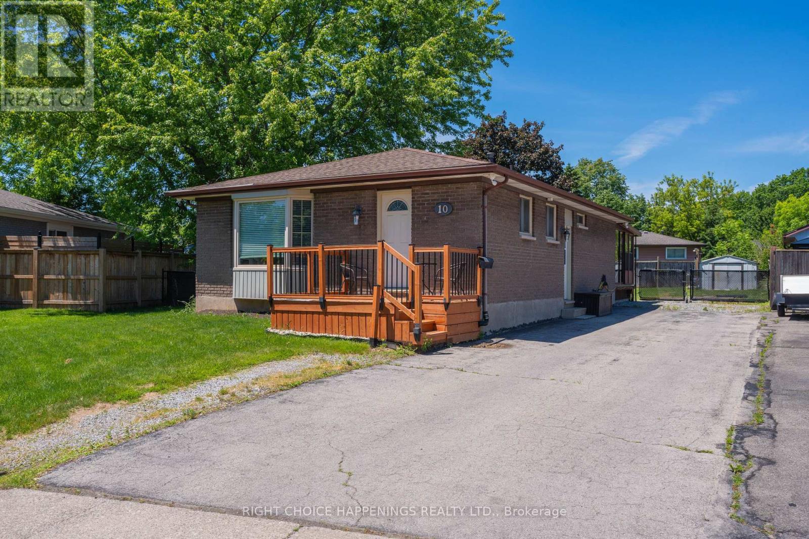10 NEWLEAF CRESCENT - 1