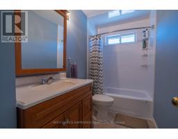 10 Newleaf Crescent, Welland, ON L3C6B4 Photo 9