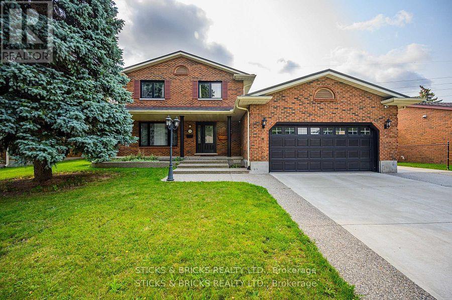 7102 BURBANK CRESCENT - 1