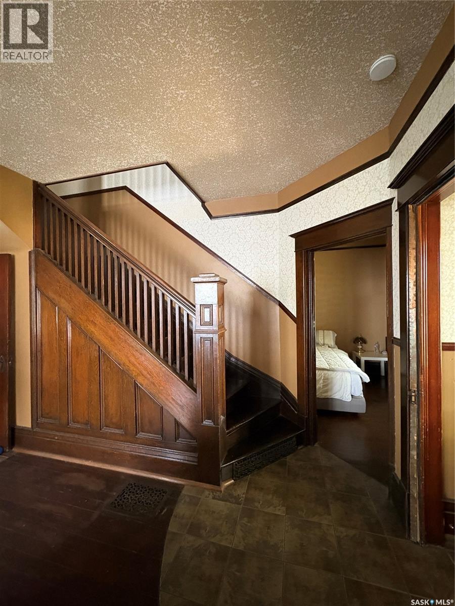138 First AVENUE N - 8