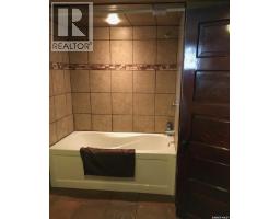138 First Avenue N, Yorkton, SK S3N1J8 Photo 21
