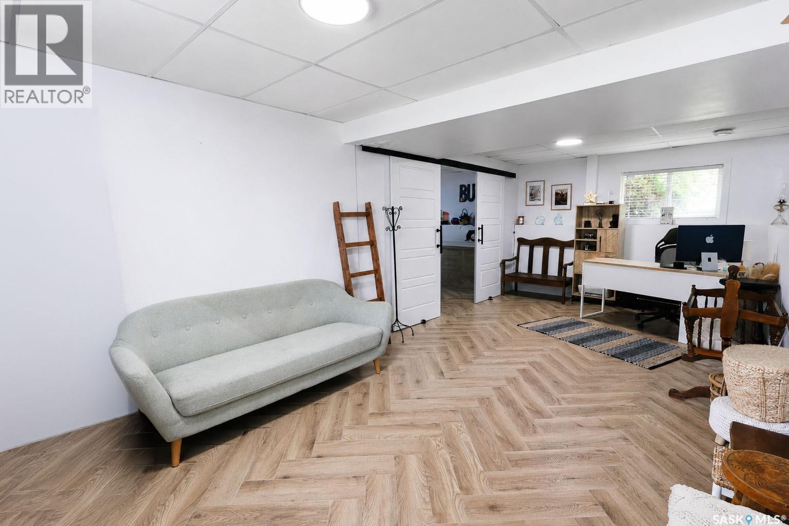 6 DMYTERKO BAY — photo 19